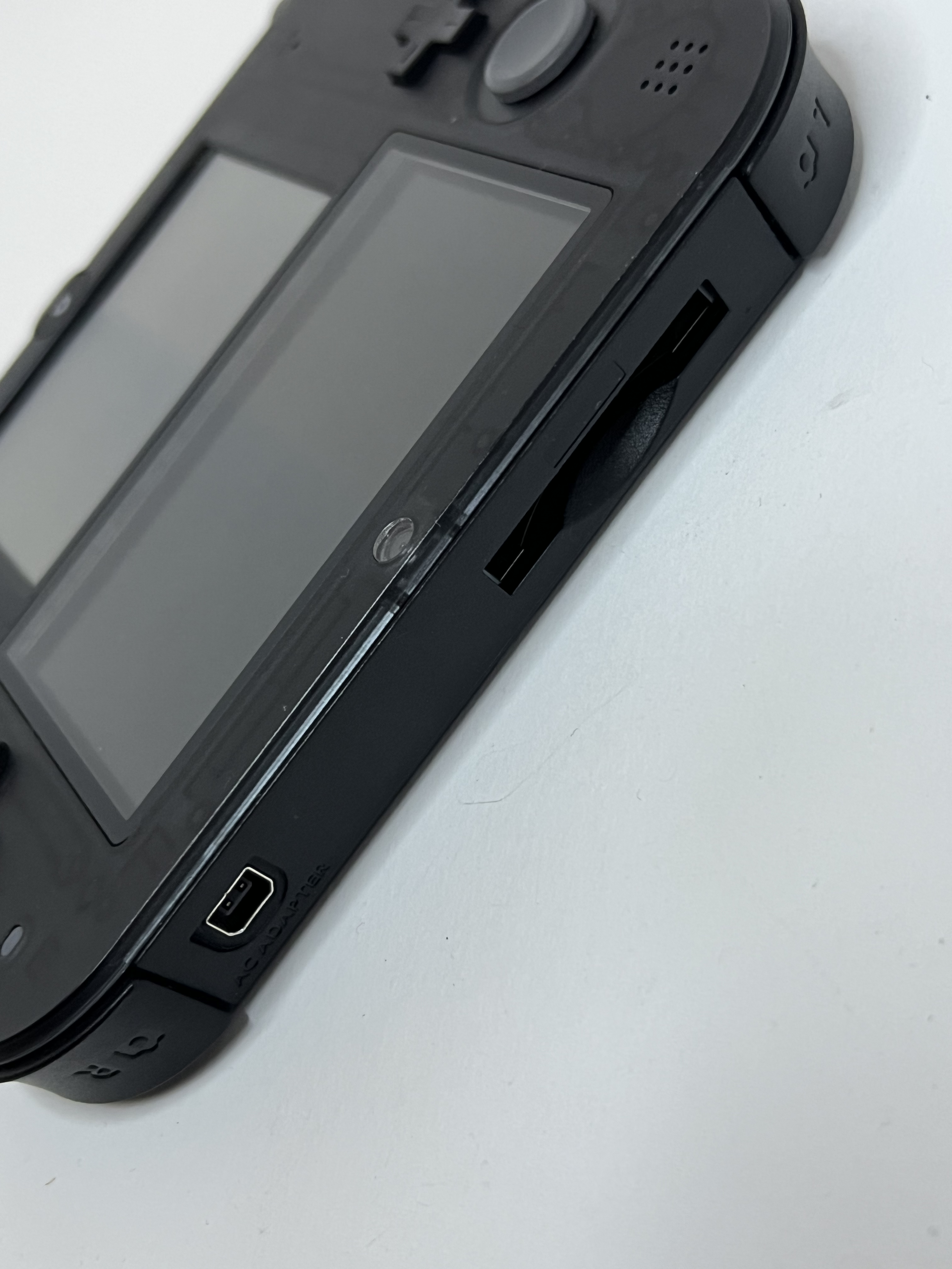 Nintendo 2DS Konsole schwarz transparent in OVP mit 128GB, Pokemon Bank, Poke Mover & vielen Extras