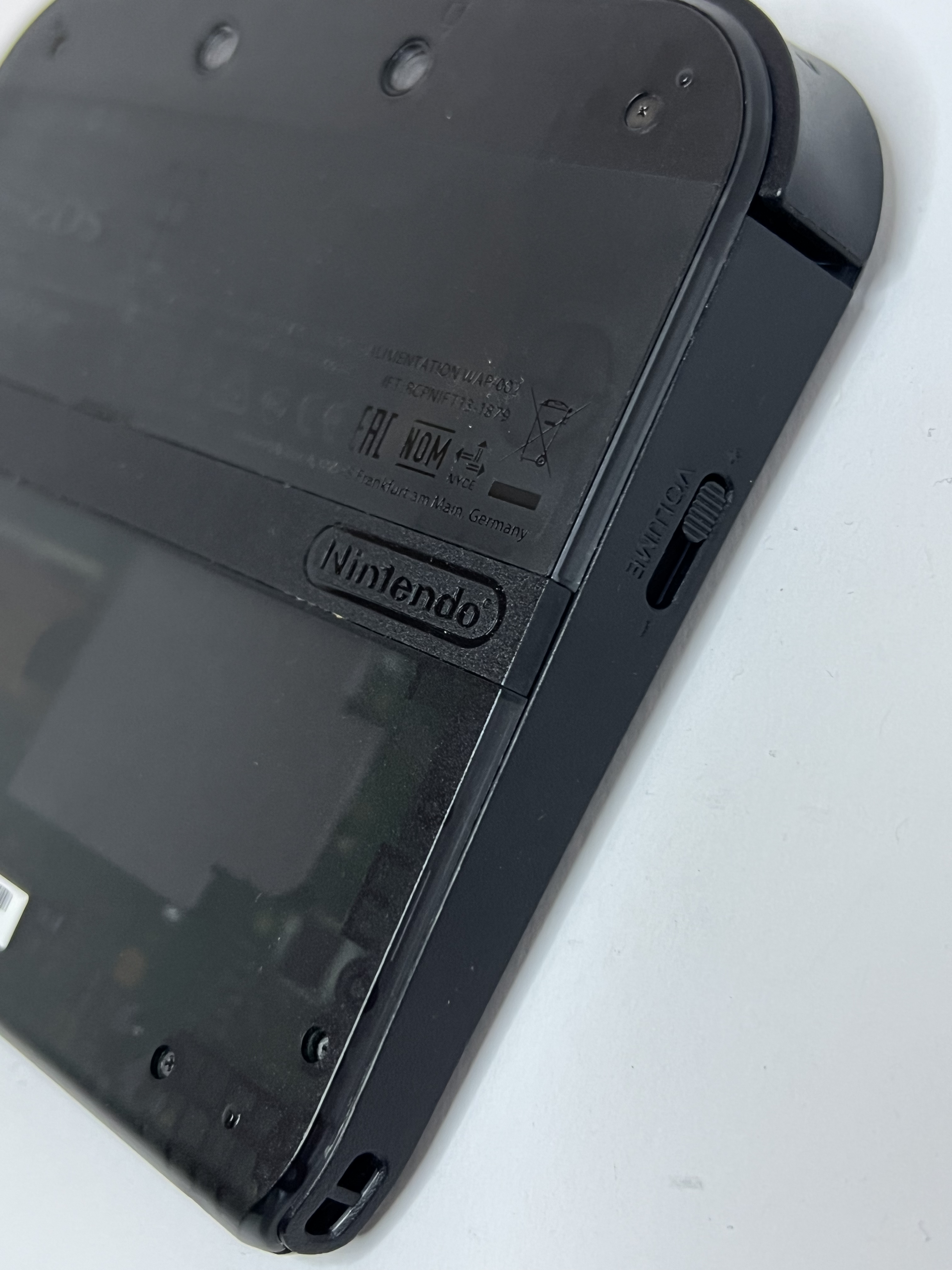 Nintendo 2DS Konsole schwarz transparent in OVP mit 128GB, Pokemon Bank, Poke Mover & vielen Extras