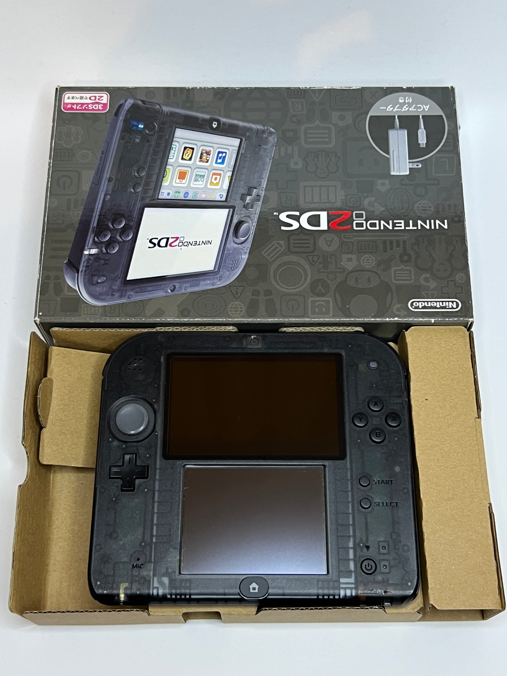 Nintendo 2DS Konsole schwarz transparent in OVP mit 128GB, Pokemon Bank, Poke Mover & vielen Extras