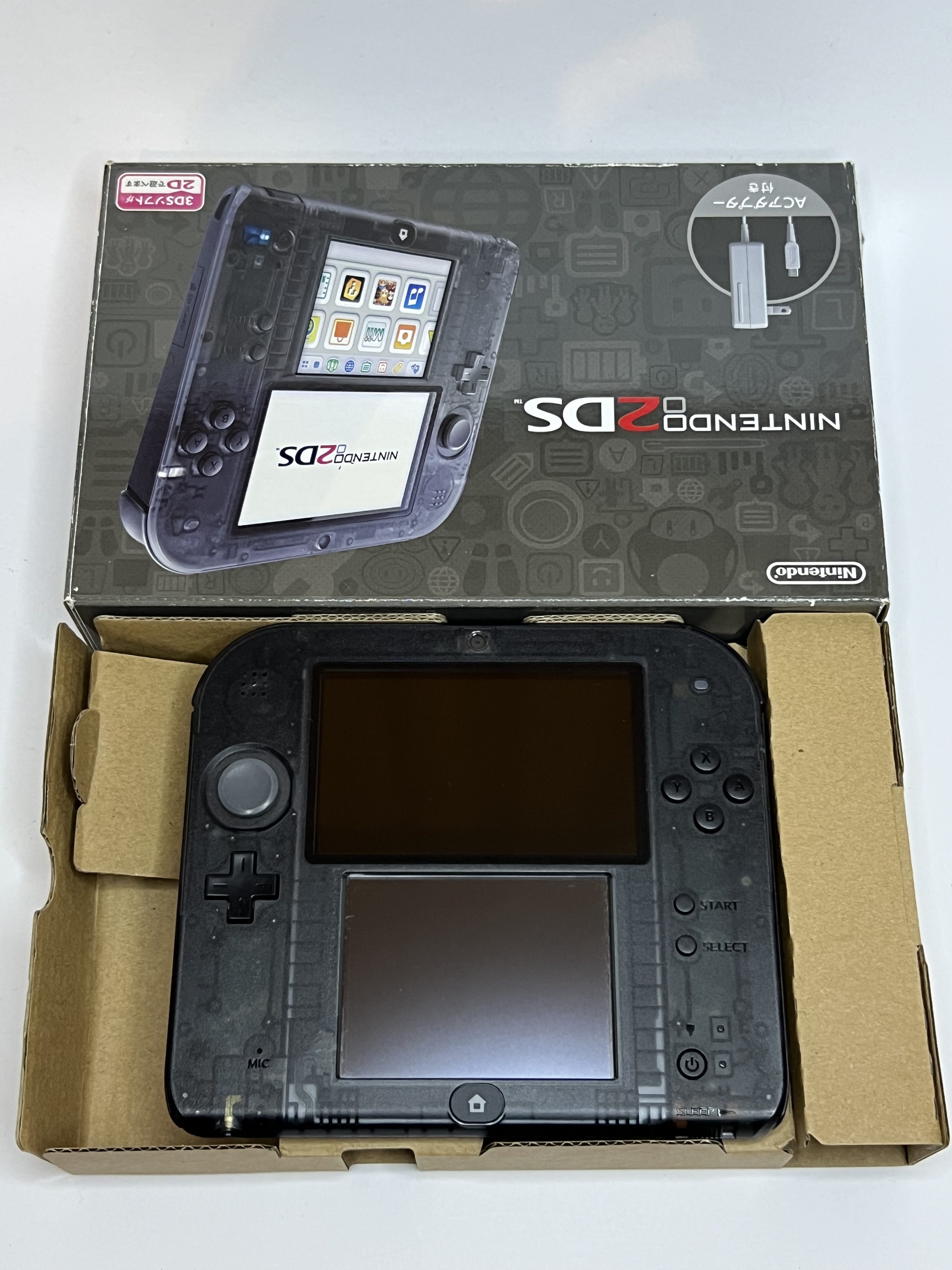Nintendo 2DS Konsole schwarz transparent in OVP mit 128GB, Pokemon Bank, Poke Mover & vielen Extras
