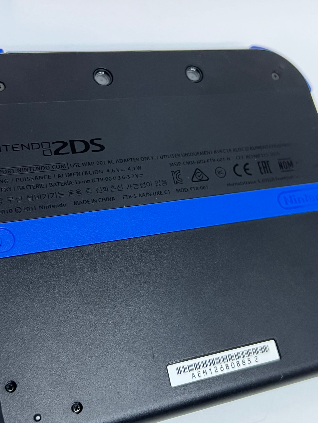 Nintendo 2DS Konsole schwarz blau CIB in OVP mit 128GB, Pokemon Bank, Poke Mover & vielen Extras