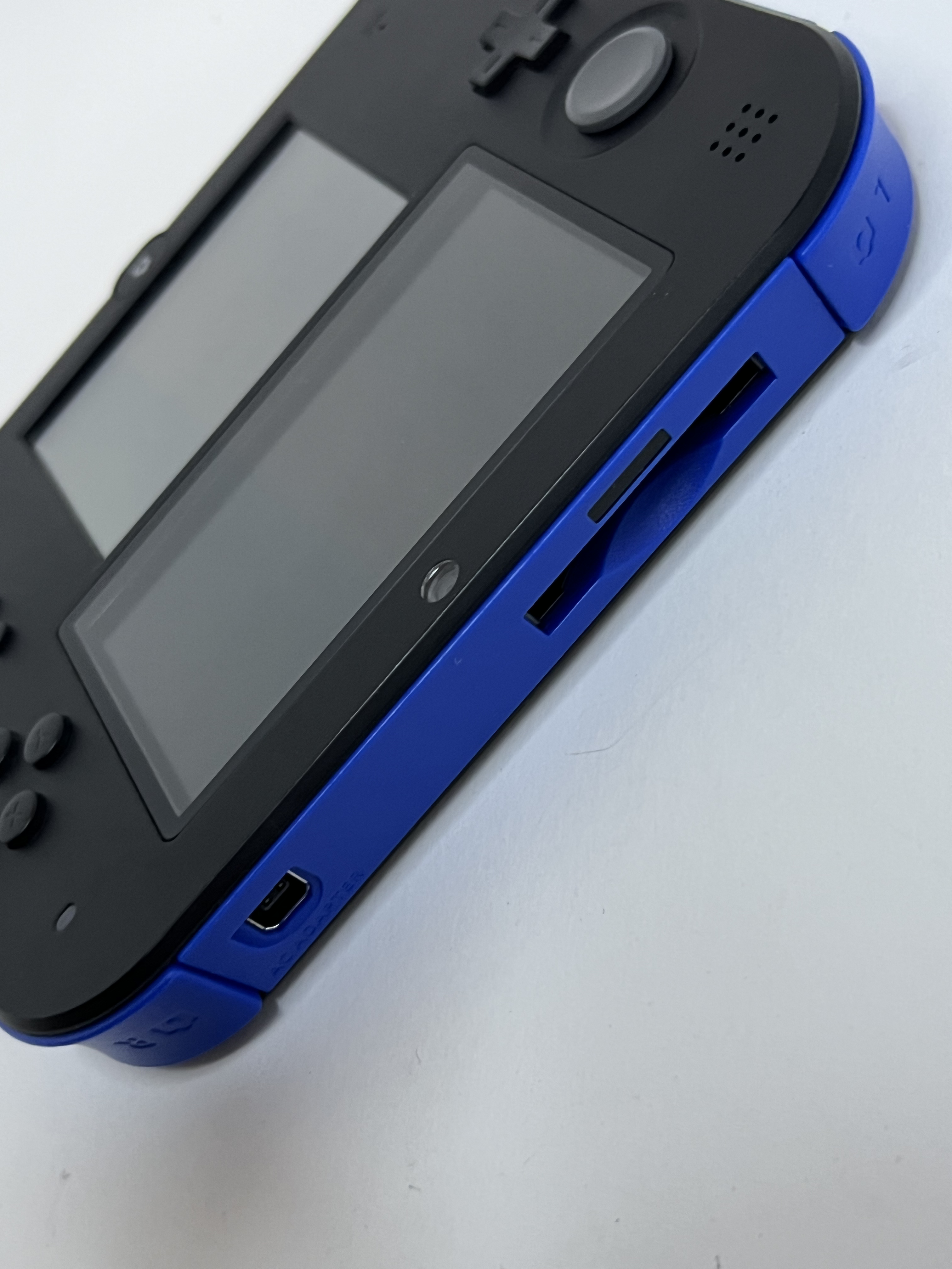 Nintendo 2DS Konsole schwarz blau CIB in OVP mit 128GB, Pokemon Bank, Poke Mover & vielen Extras