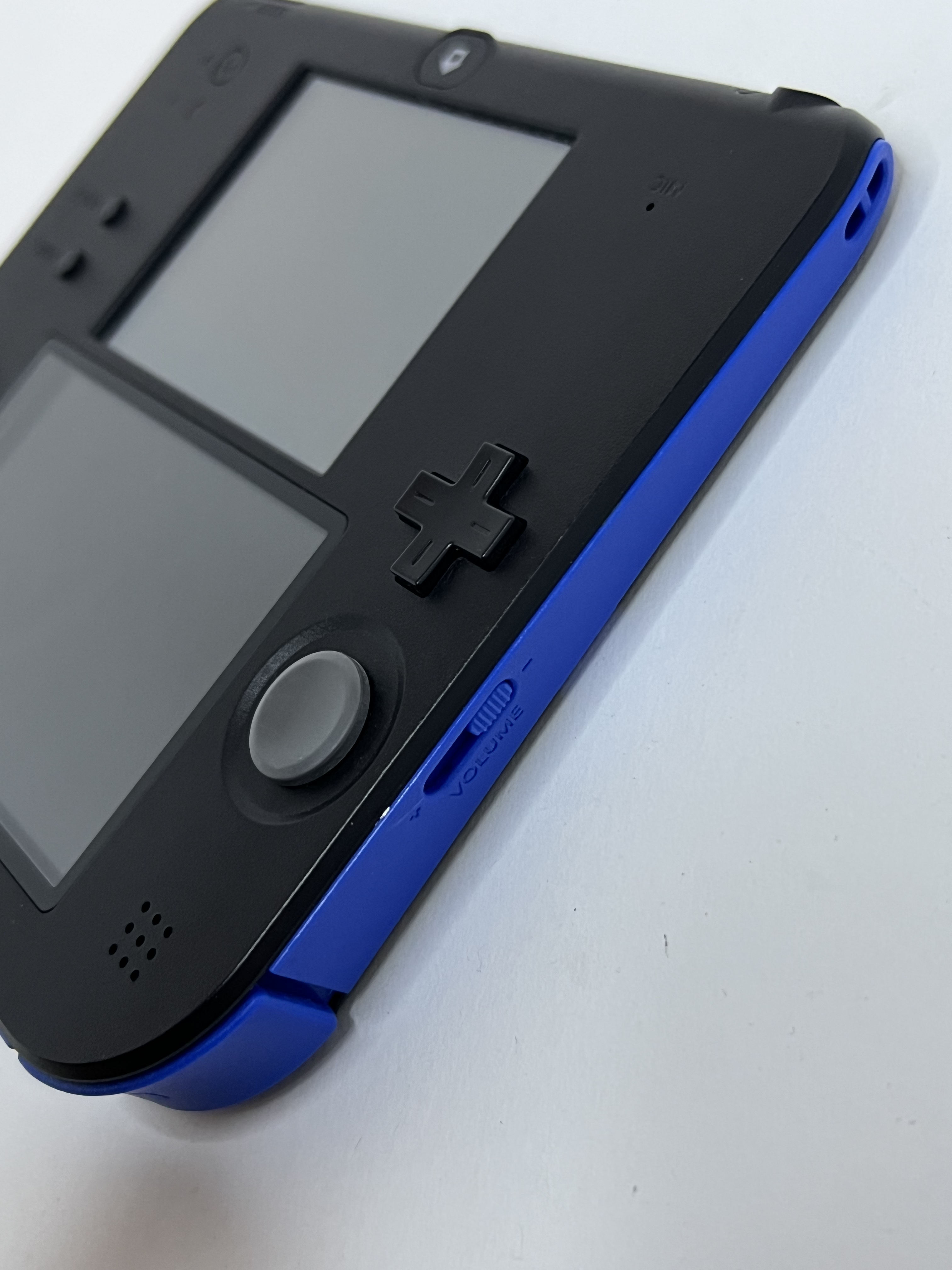 Nintendo 2DS Konsole schwarz blau CIB in OVP mit 128GB, Pokemon Bank, Poke Mover & vielen Extras