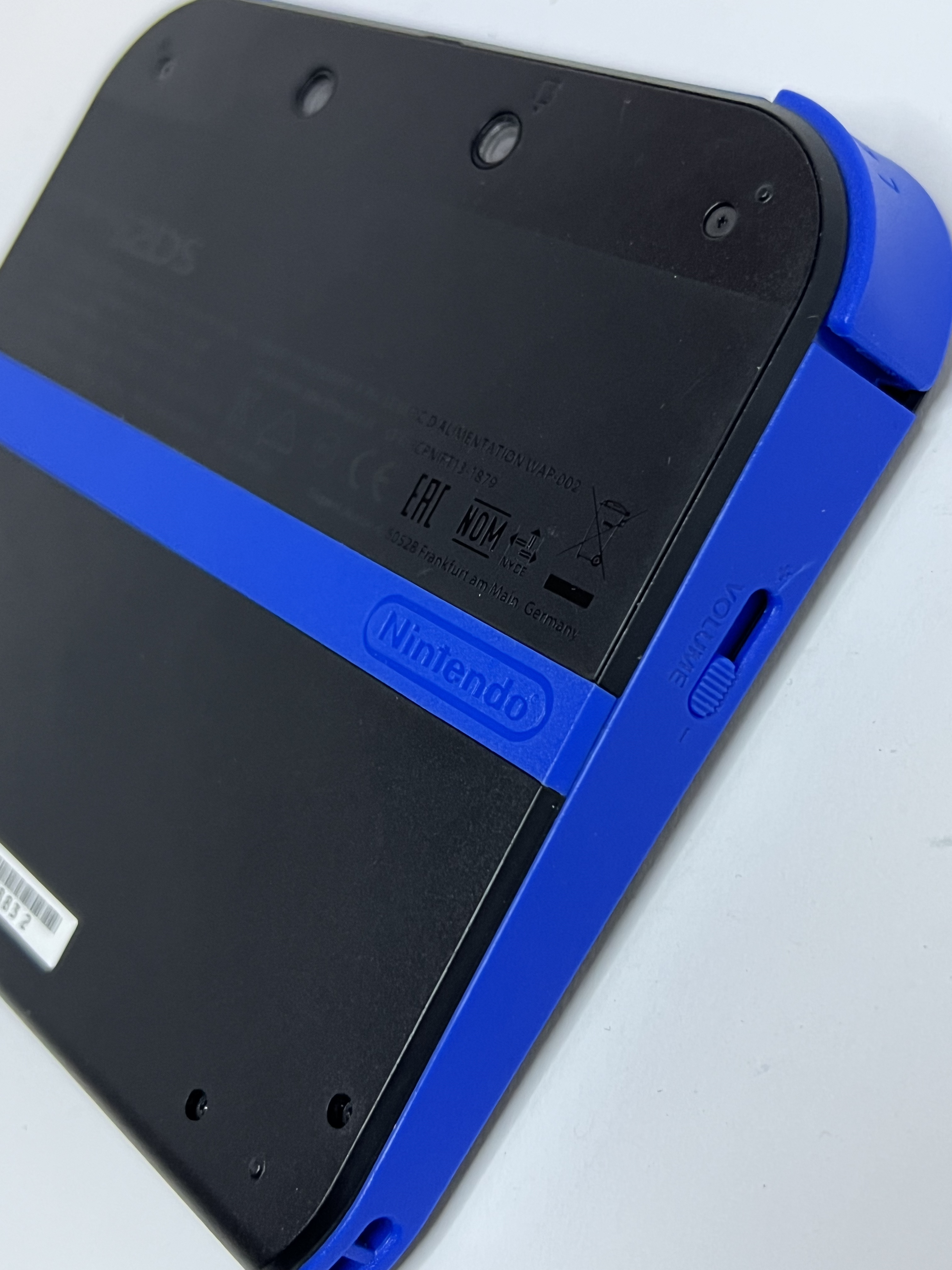 Nintendo 2DS Konsole schwarz blau CIB in OVP mit 128GB, Pokemon Bank, Poke Mover & vielen Extras