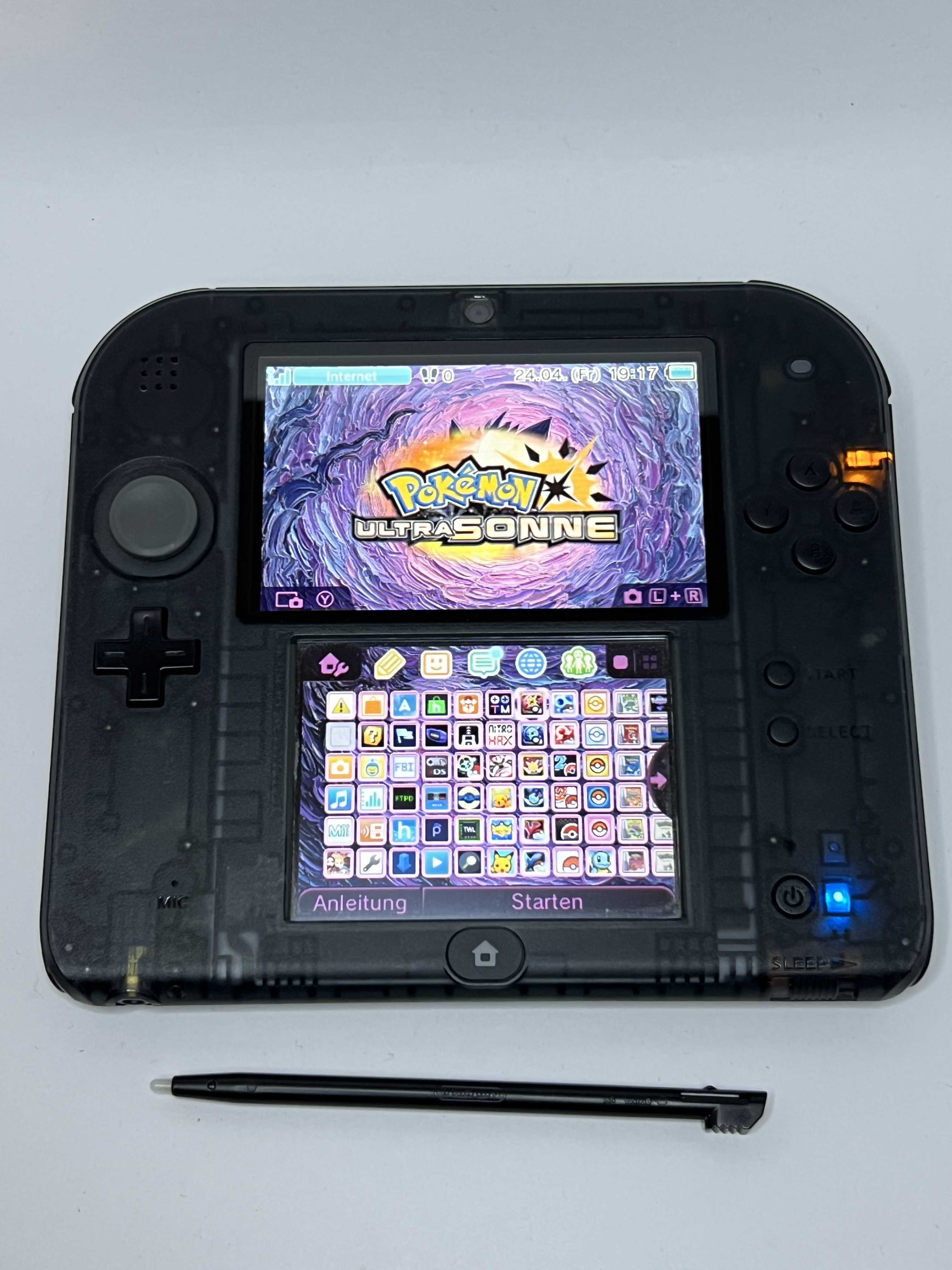Nintendo 2DS Konsole schwarz transparent mit 128GB, Pokemon Bank, Poke Mover & vielen Extras