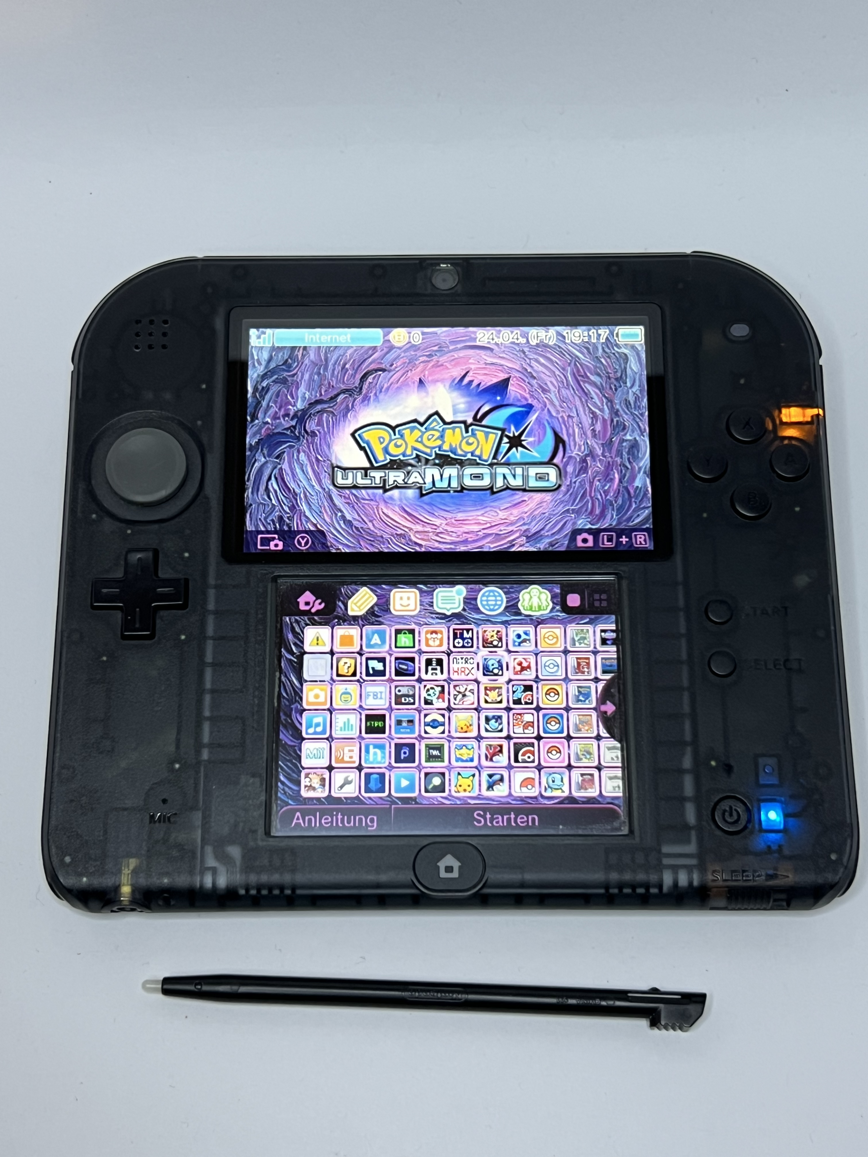 Nintendo 2DS Konsole schwarz transparent mit 128GB, Pokemon Bank, Poke Mover & vielen Extras