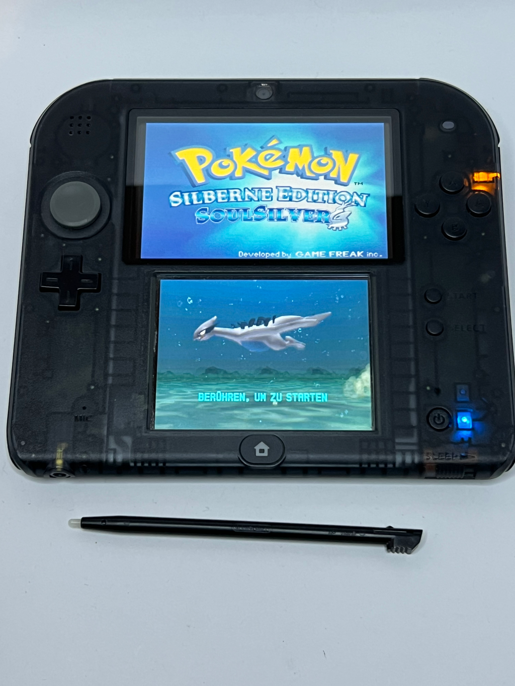 Nintendo 2DS Konsole schwarz transparent in OVP mit 128GB, Pokemon Bank, Poke Mover & vielen Extras