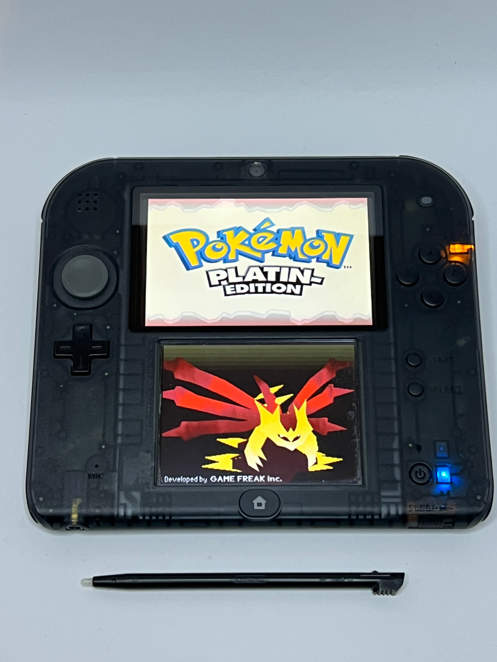 Nintendo 2DS Konsole schwarz transparent mit 128GB, Pokemon Bank, Poke Mover & vielen Extras