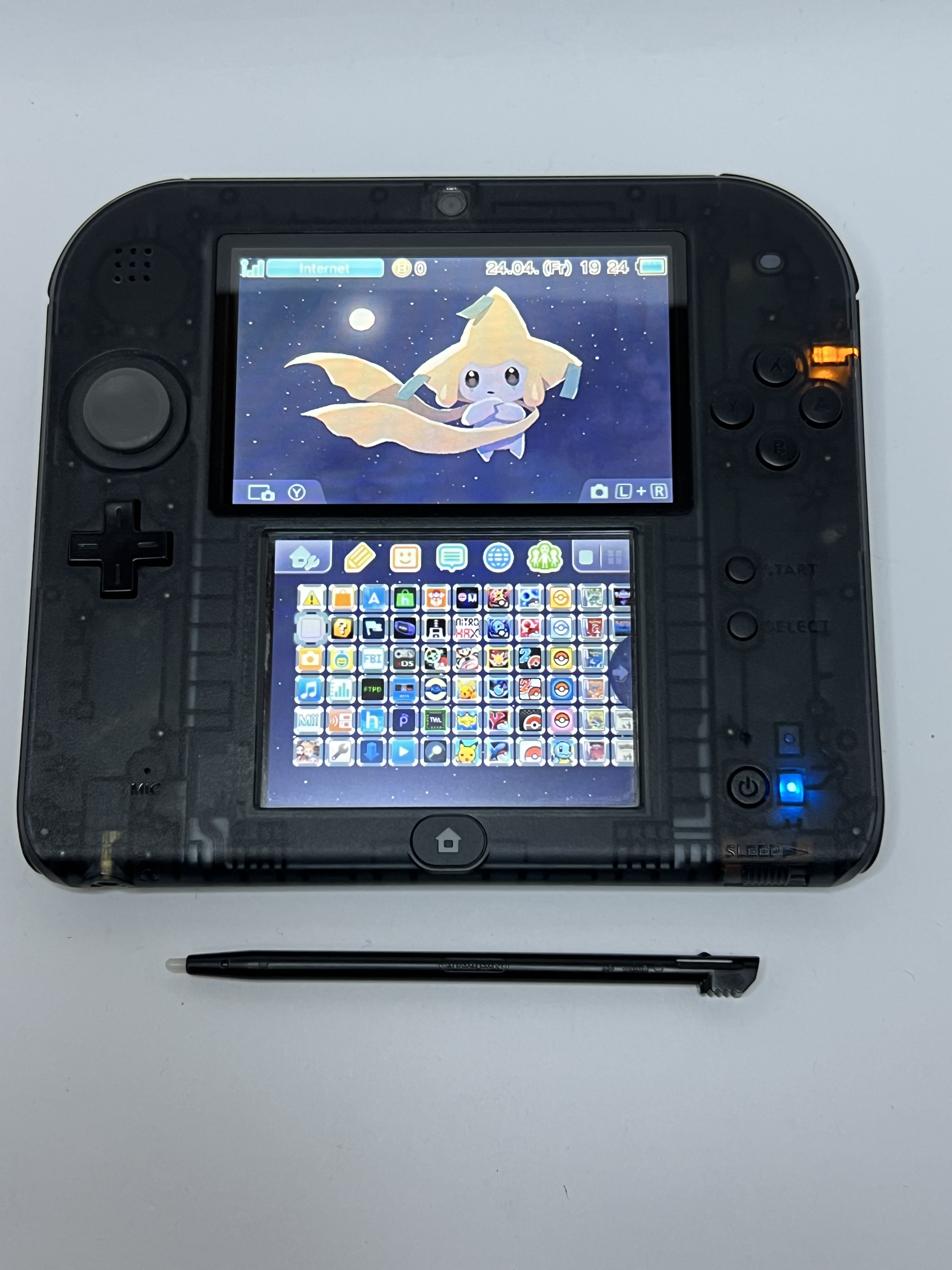 Nintendo 2DS Konsole schwarz transparent in OVP mit 128GB, Pokemon Bank, Poke Mover & vielen Extras