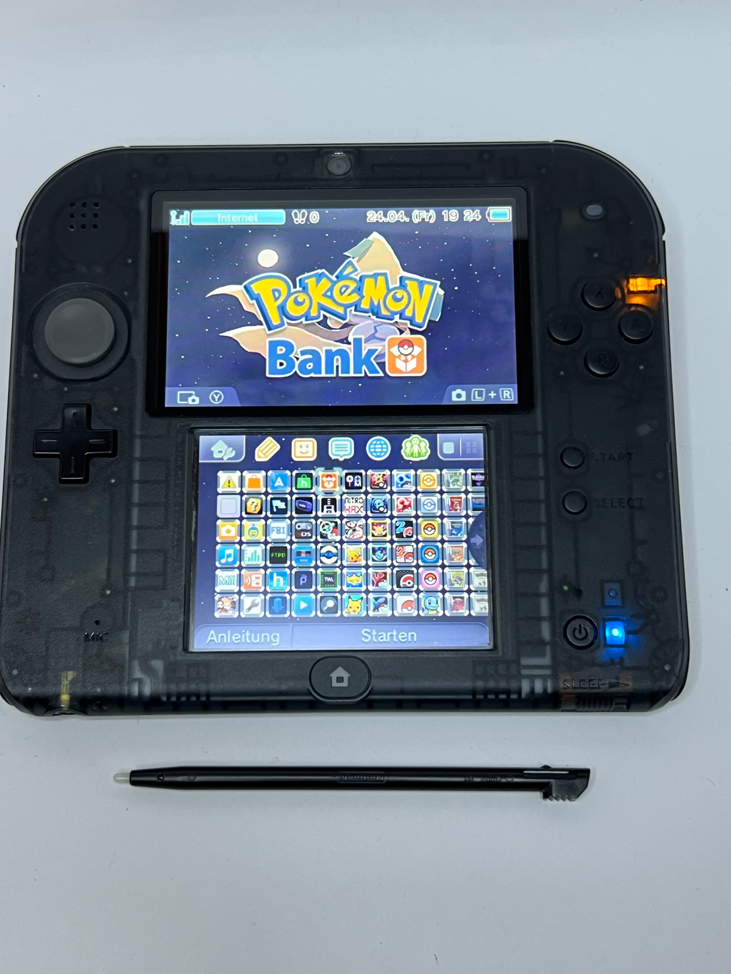 Nintendo 2DS Konsole schwarz transparent in OVP mit 128GB, Pokemon Bank, Poke Mover & vielen Extras