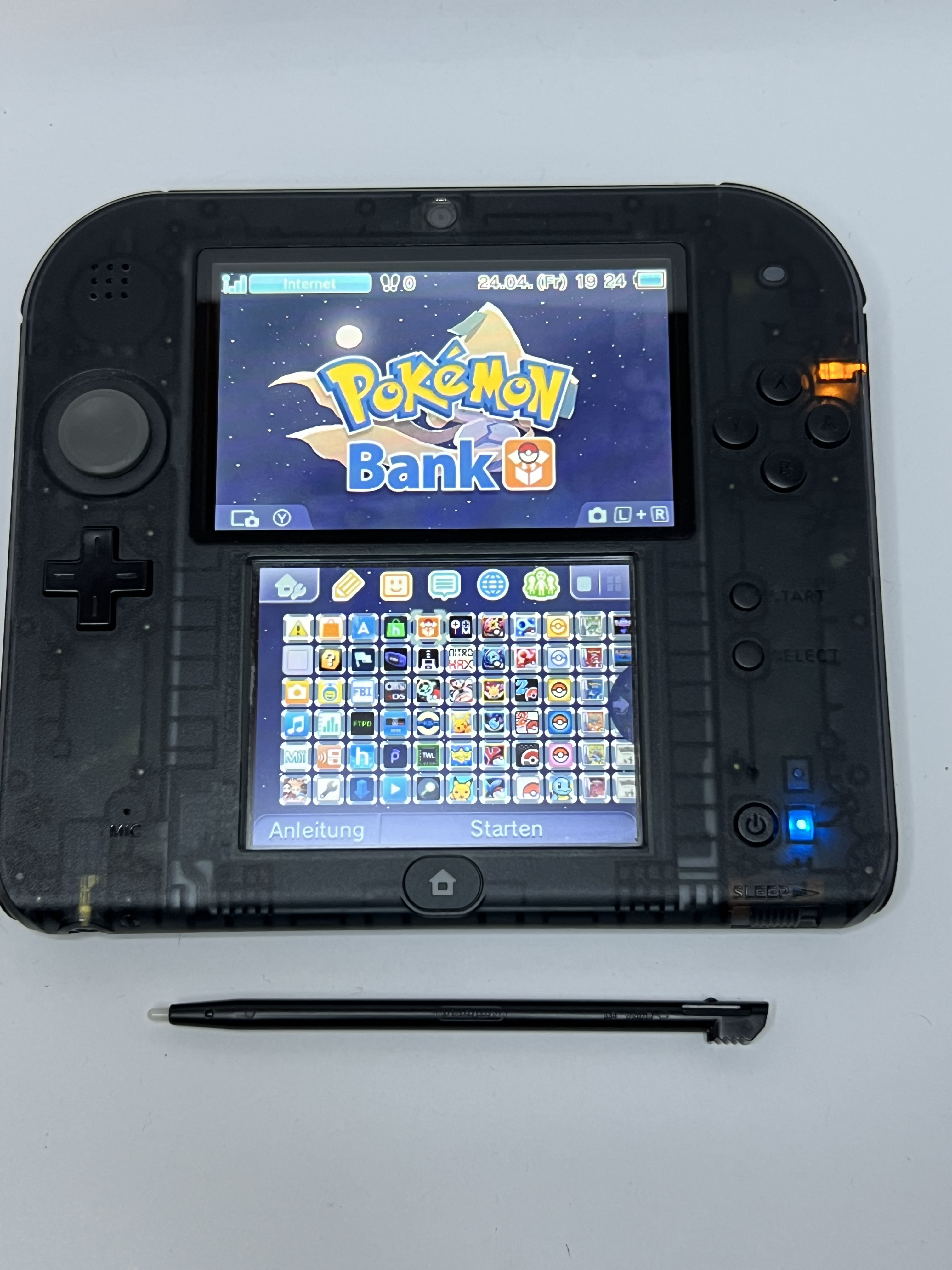 Nintendo 2DS Konsole schwarz transparent in OVP mit 128GB, Pokemon Bank, Poke Mover & vielen Extras