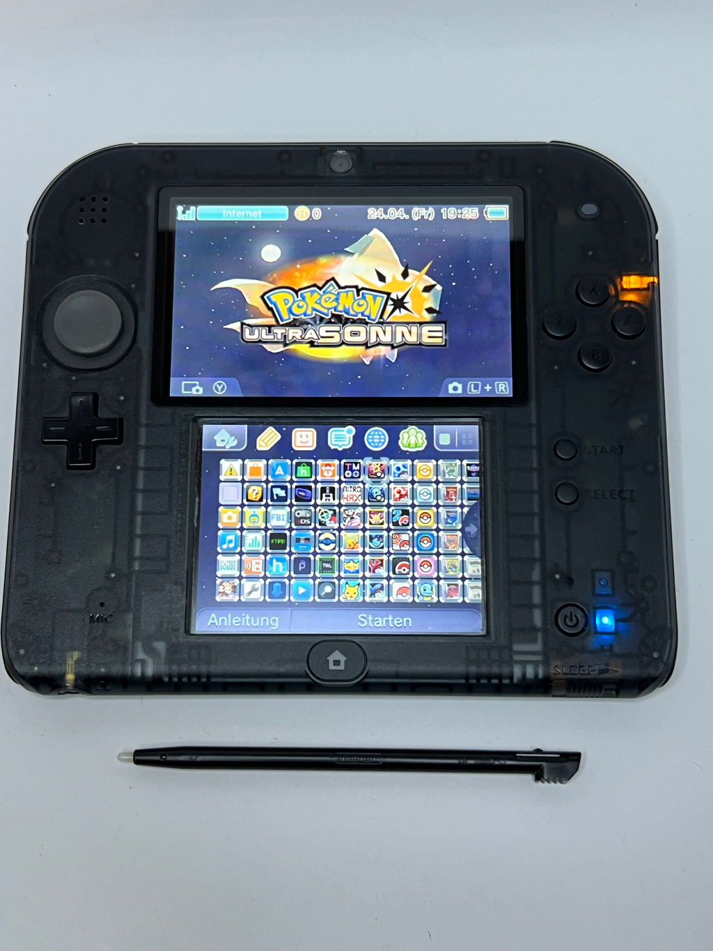 Nintendo 2DS Konsole schwarz transparent in OVP mit 128GB, Pokemon Bank, Poke Mover & vielen Extras