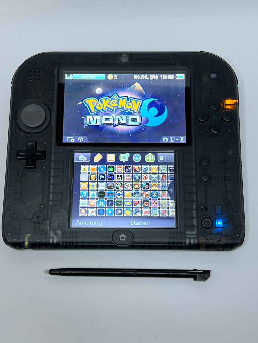 Nintendo 2DS Konsole schwarz transparent in OVP mit 128GB, Pokemon Bank, Poke Mover & vielen Extras
