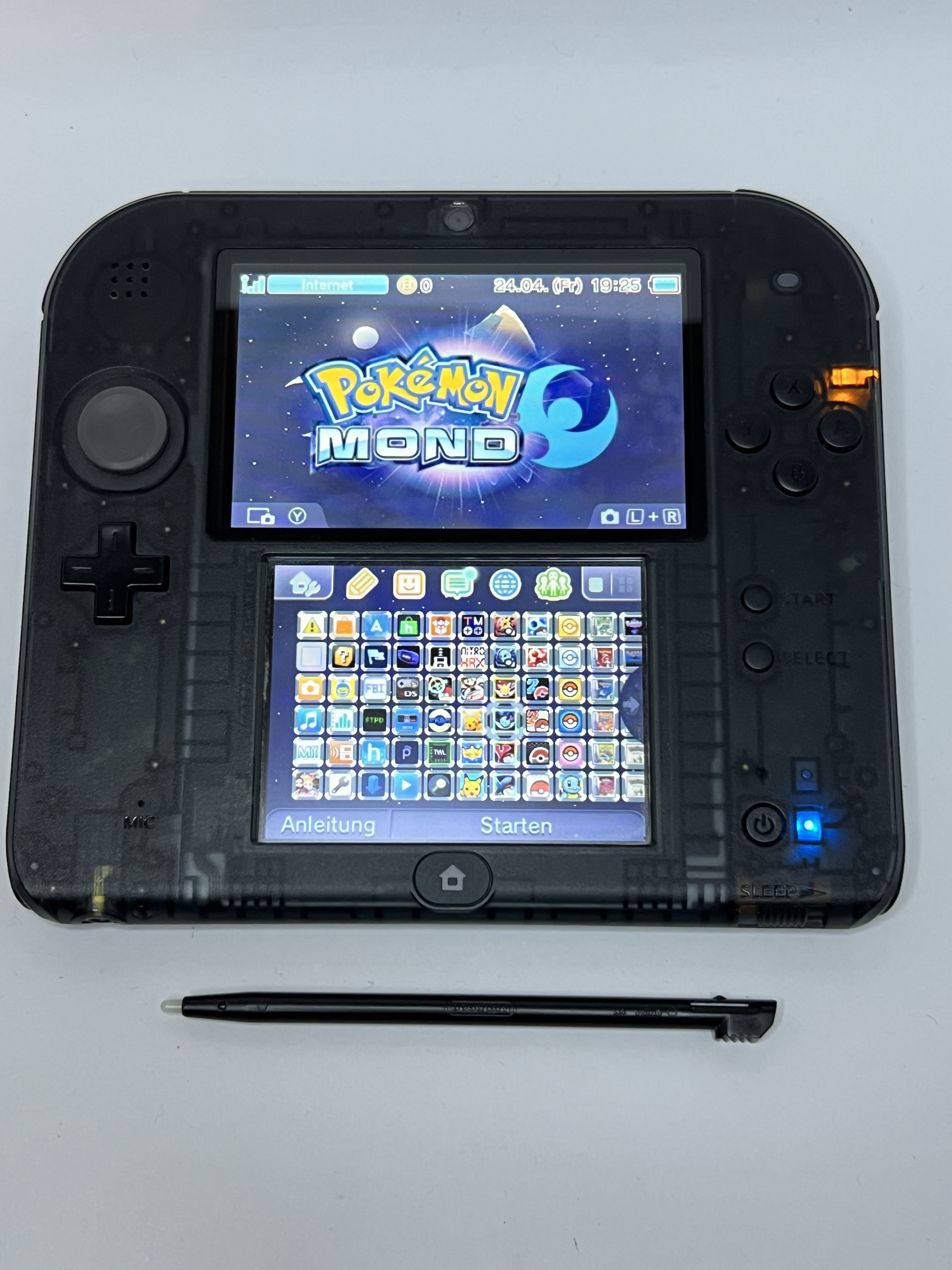 Nintendo 2DS Konsole schwarz transparent in OVP mit 128GB, Pokemon Bank, Poke Mover & vielen Extras