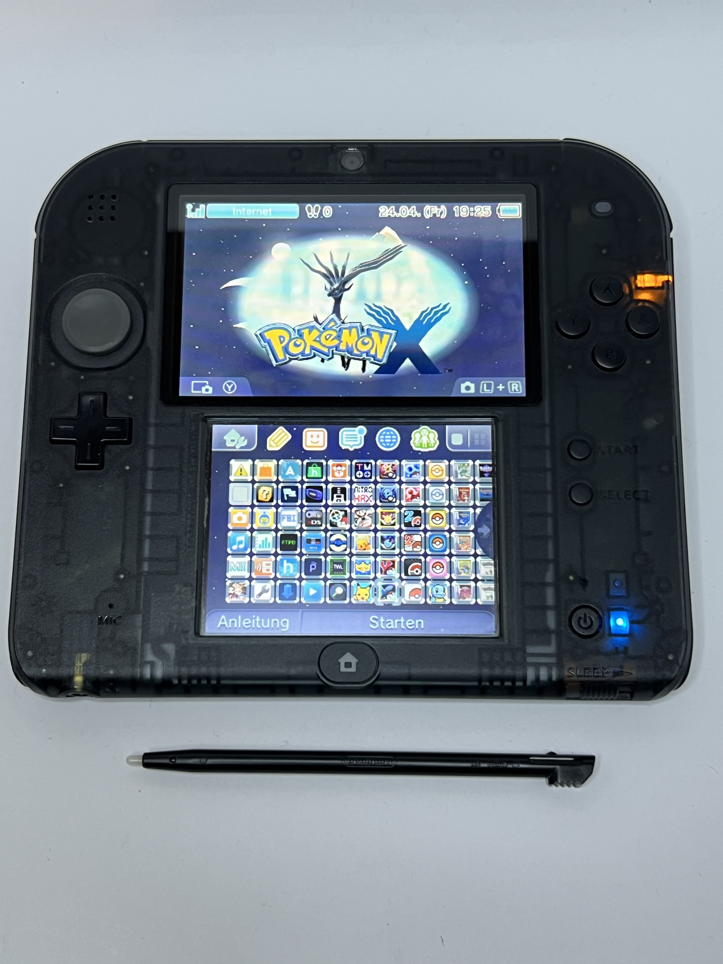 Nintendo 2DS Konsole schwarz transparent in OVP mit 128GB, Pokemon Bank, Poke Mover & vielen Extras
