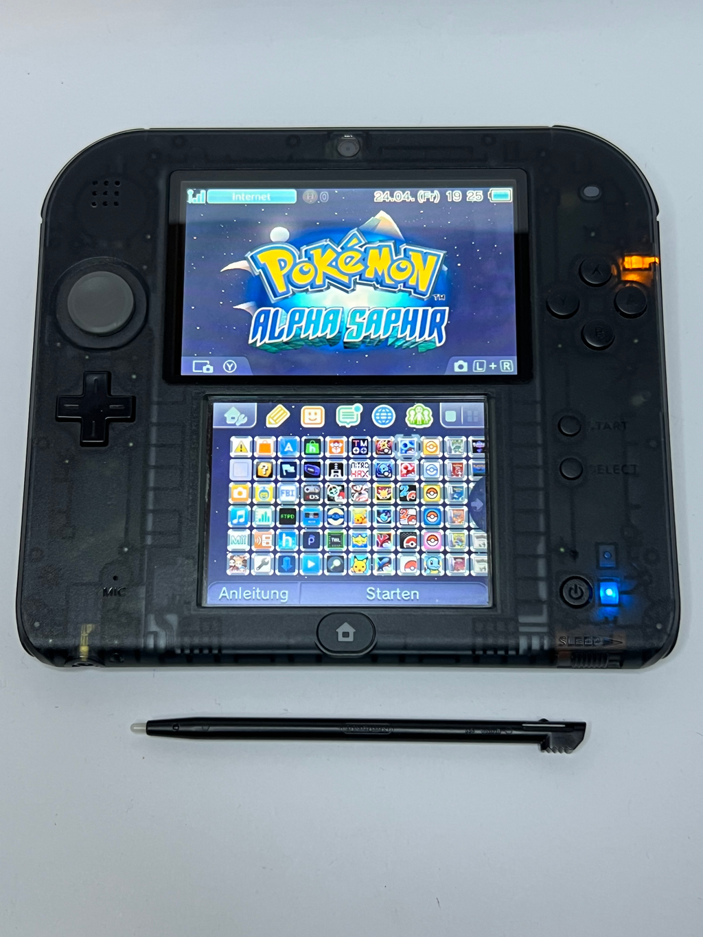 Nintendo 2DS Konsole schwarz transparent in OVP mit 128GB, Pokemon Bank, Poke Mover & vielen Extras
