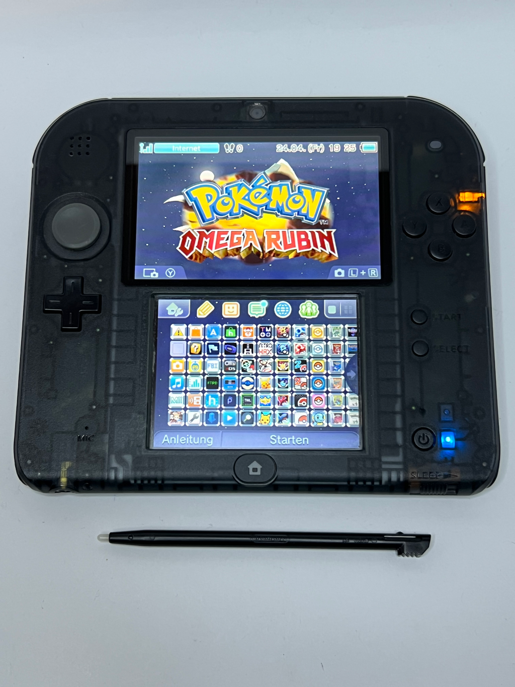 Nintendo 2DS Konsole schwarz transparent in OVP mit 128GB, Pokemon Bank, Poke Mover & vielen Extras