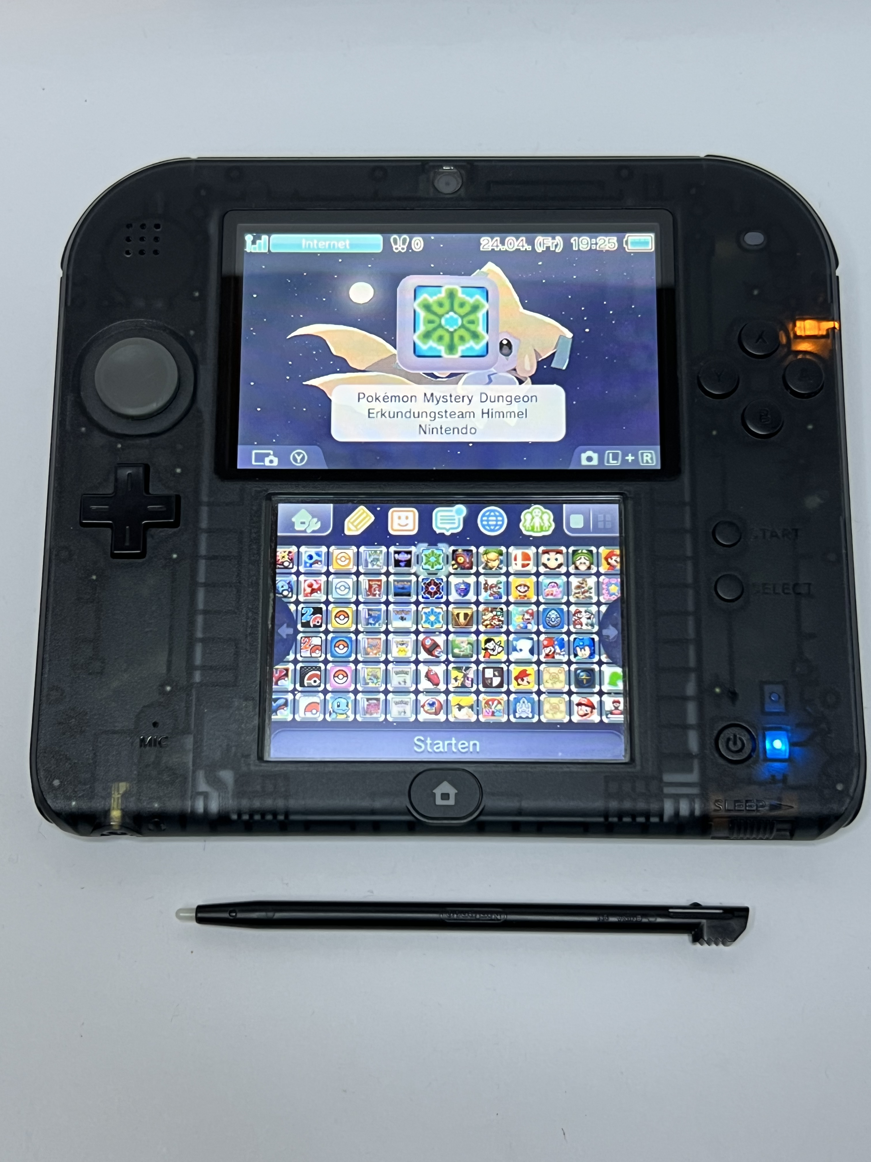 Nintendo 2DS Konsole schwarz transparent in OVP mit 128GB, Pokemon Bank, Poke Mover & vielen Extras