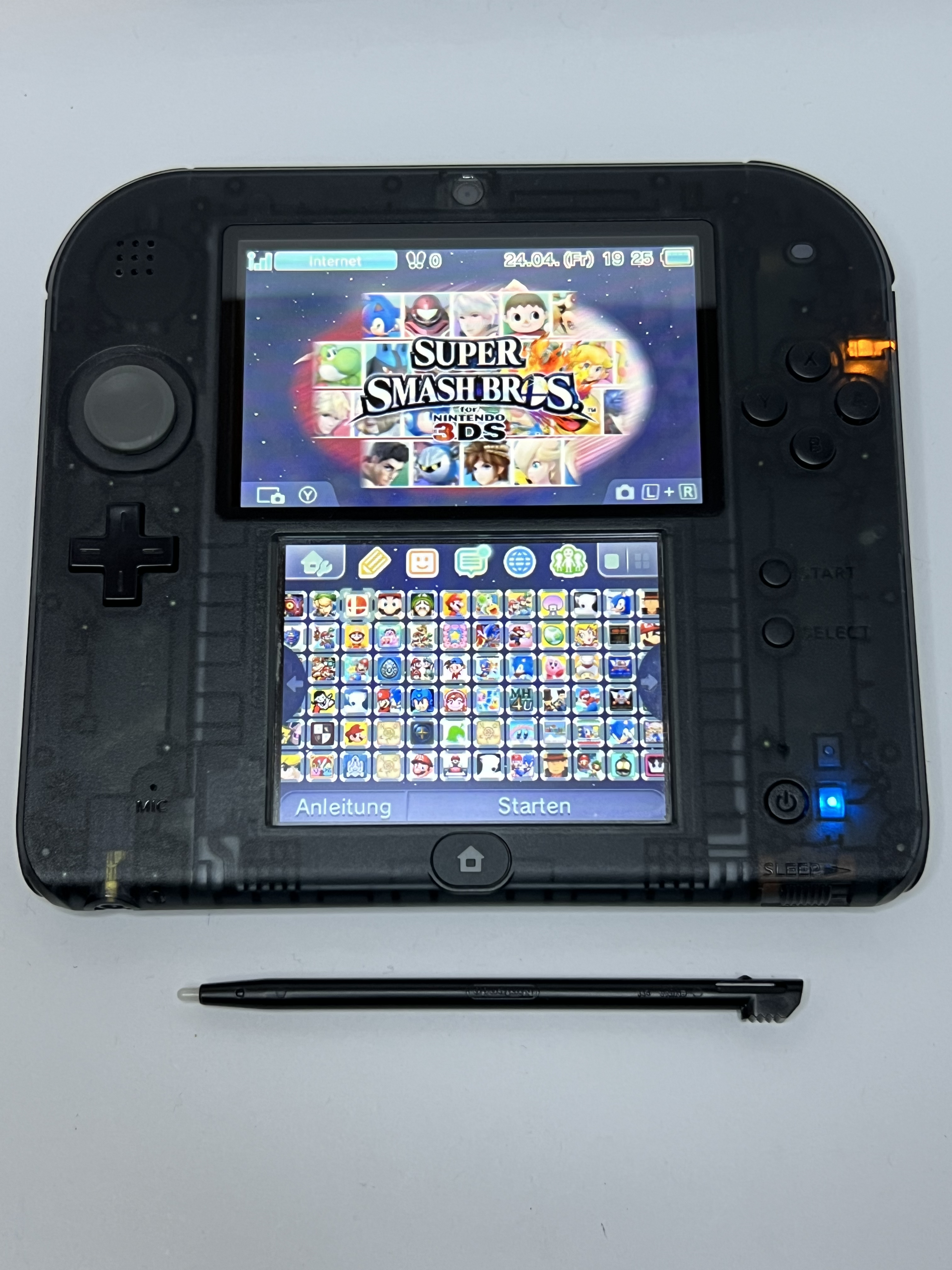 Nintendo 2DS Konsole schwarz transparent in OVP mit 128GB, Pokemon Bank, Poke Mover & vielen Extras