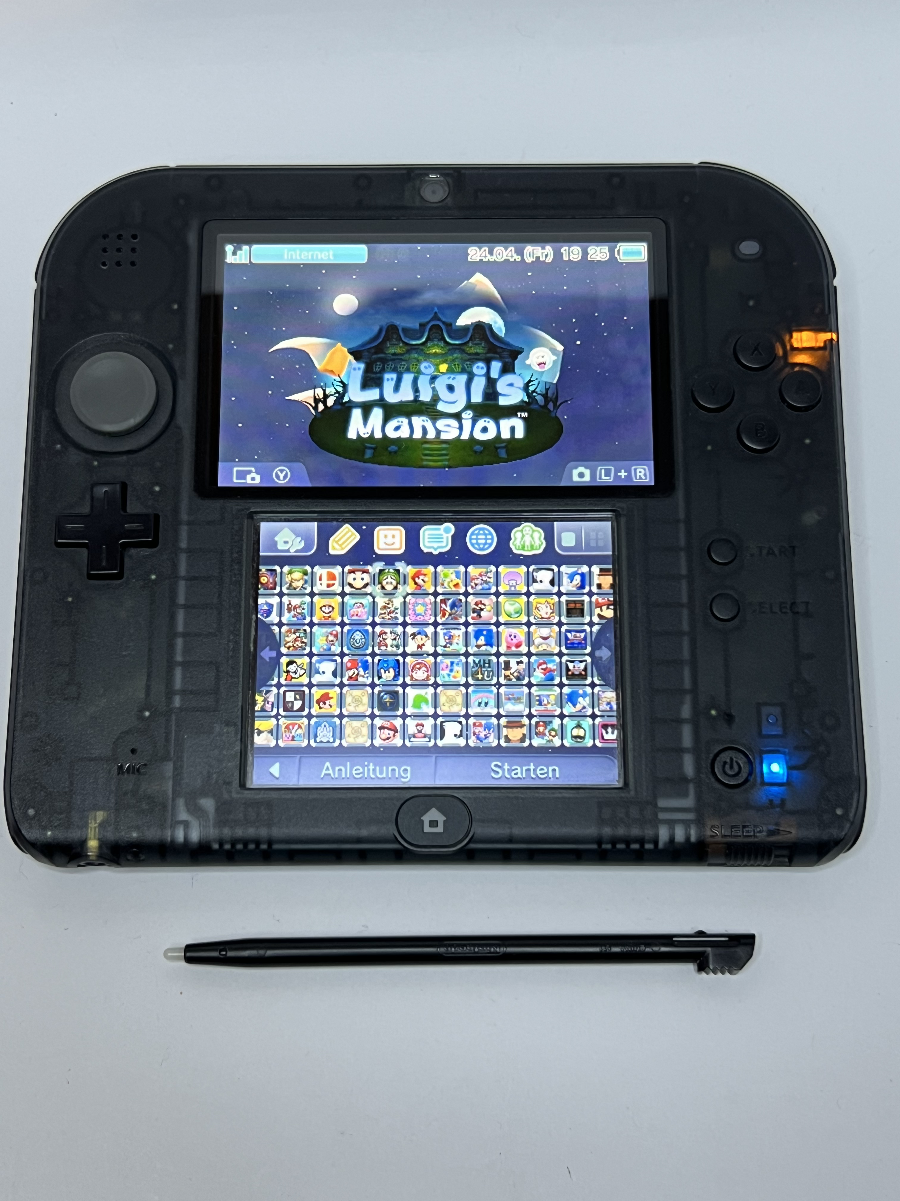 Nintendo 2DS Konsole schwarz transparent in OVP mit 128GB, Pokemon Bank, Poke Mover & vielen Extras
