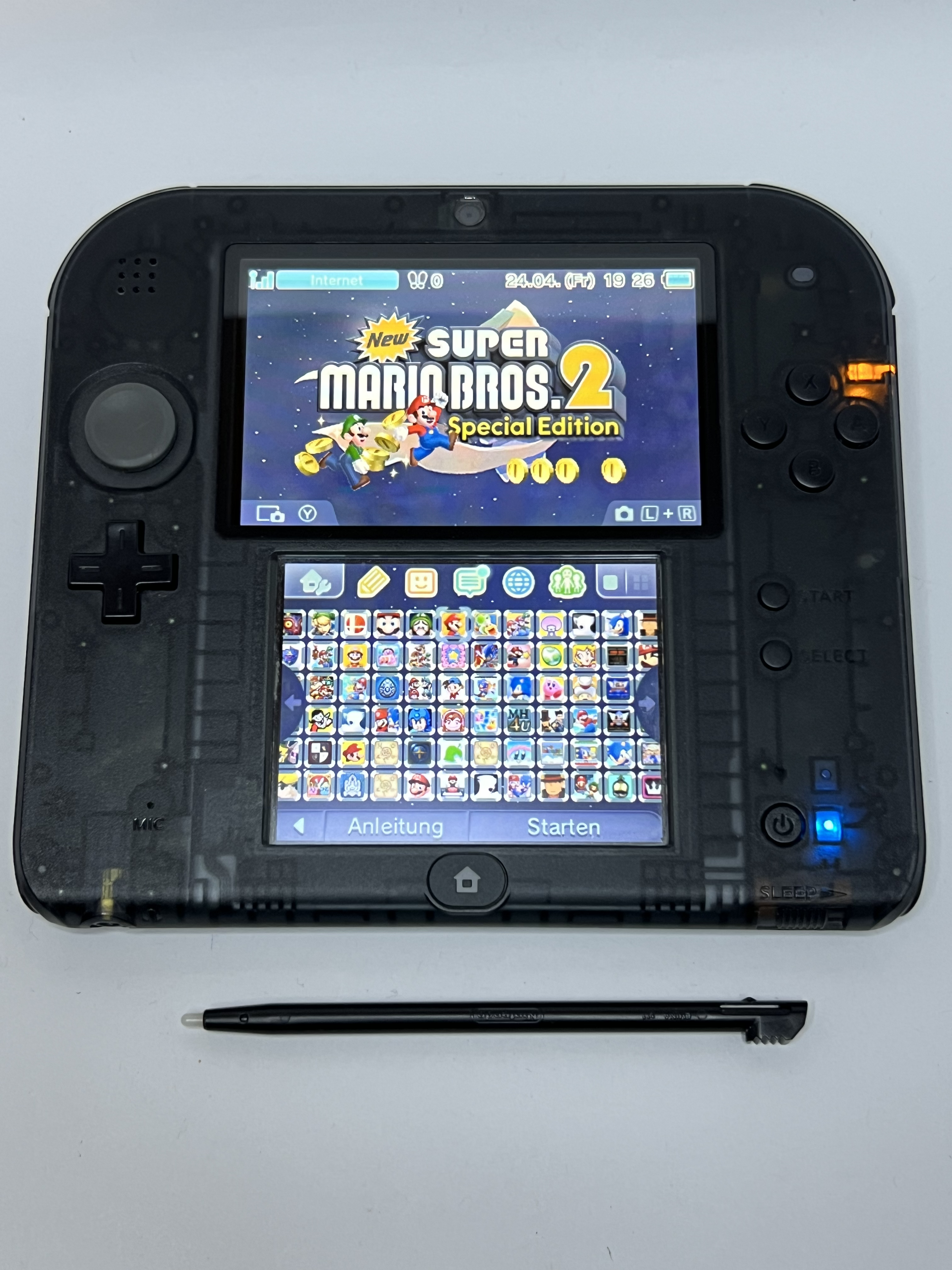 Nintendo 2DS Konsole schwarz transparent in OVP mit 128GB, Pokemon Bank, Poke Mover & vielen Extras