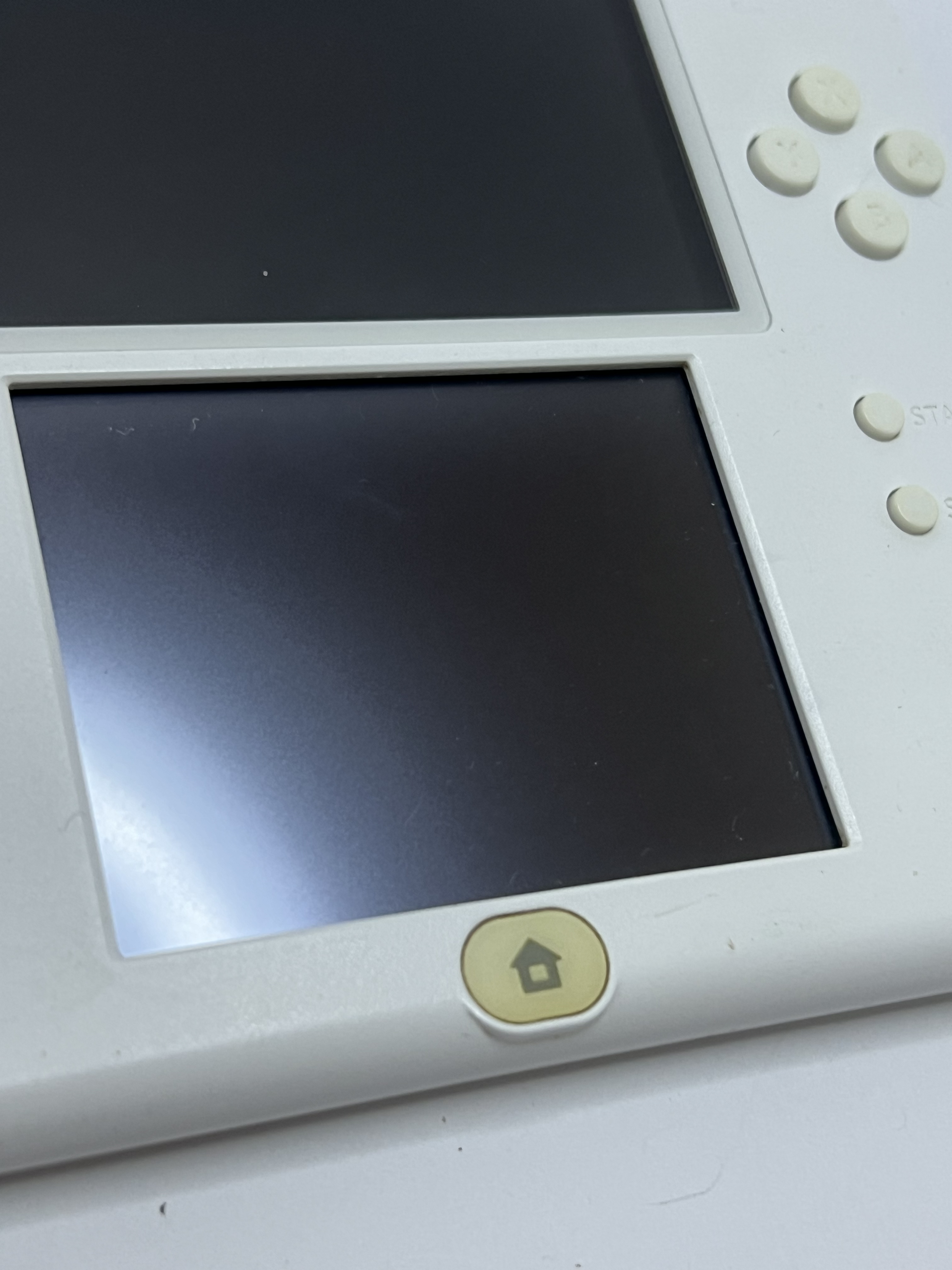 Nintendo 2DS Konsole weiß rot mit 128GB, Pokemon Bank, Poke Mover & vielen Extras