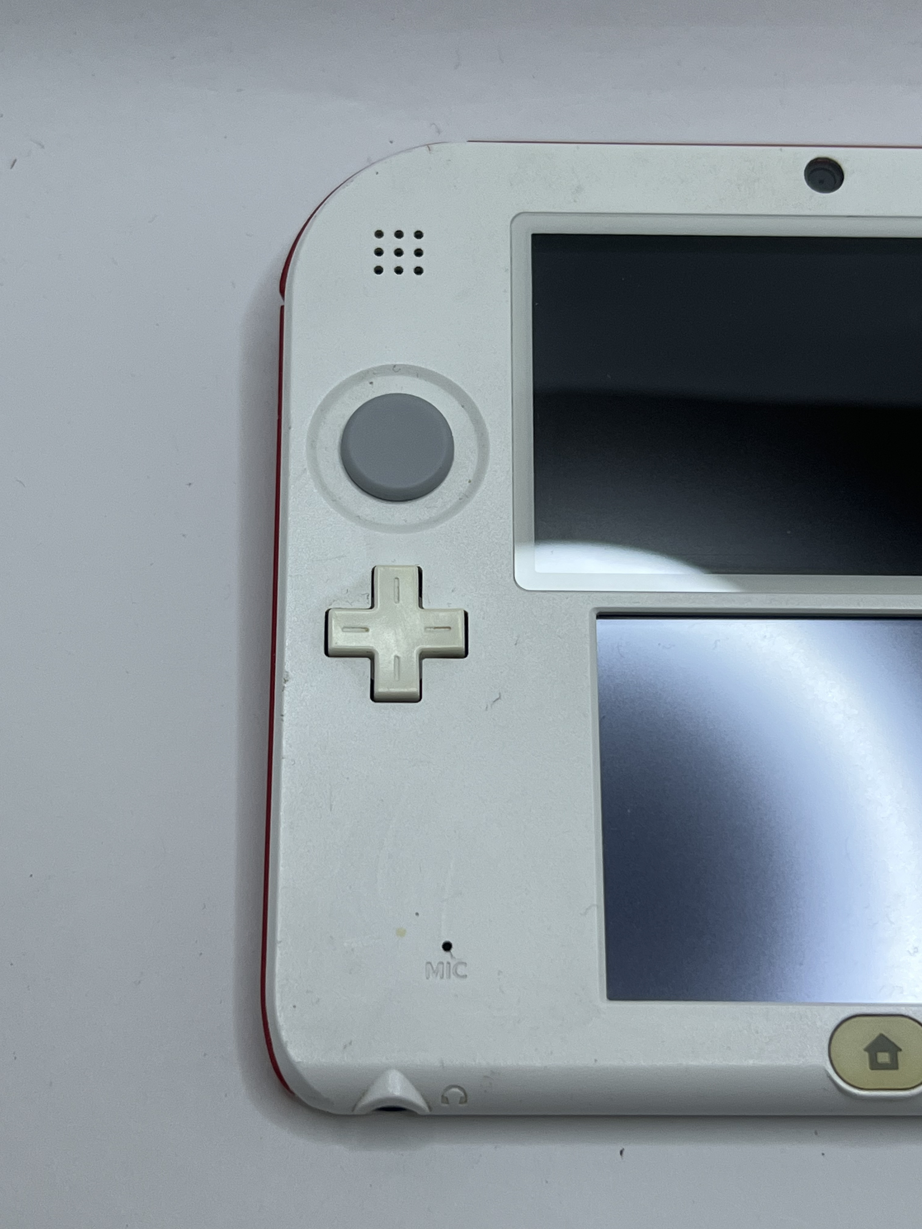 Nintendo 2DS Konsole weiß rot mit 128GB, Pokemon Bank, Poke Mover & vielen Extras