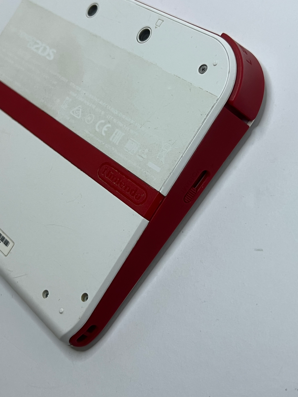 Nintendo 2DS Konsole weiß rot mit 128GB, Pokemon Bank, Poke Mover & vielen Extras