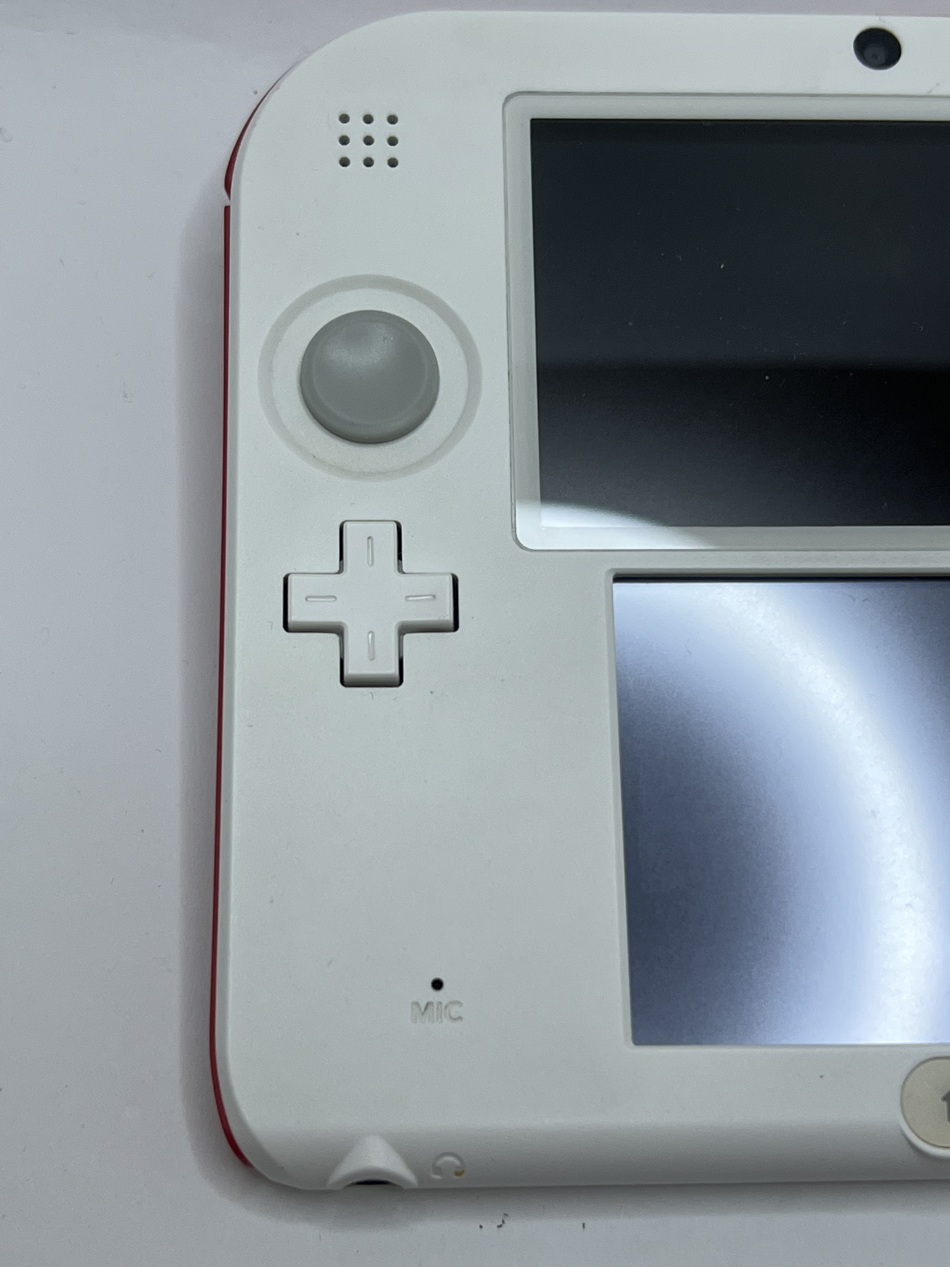 Nintendo 2DS Konsole weiß rot mit 128GB, Pokemon Bank, Poke Mover & vielen Extras