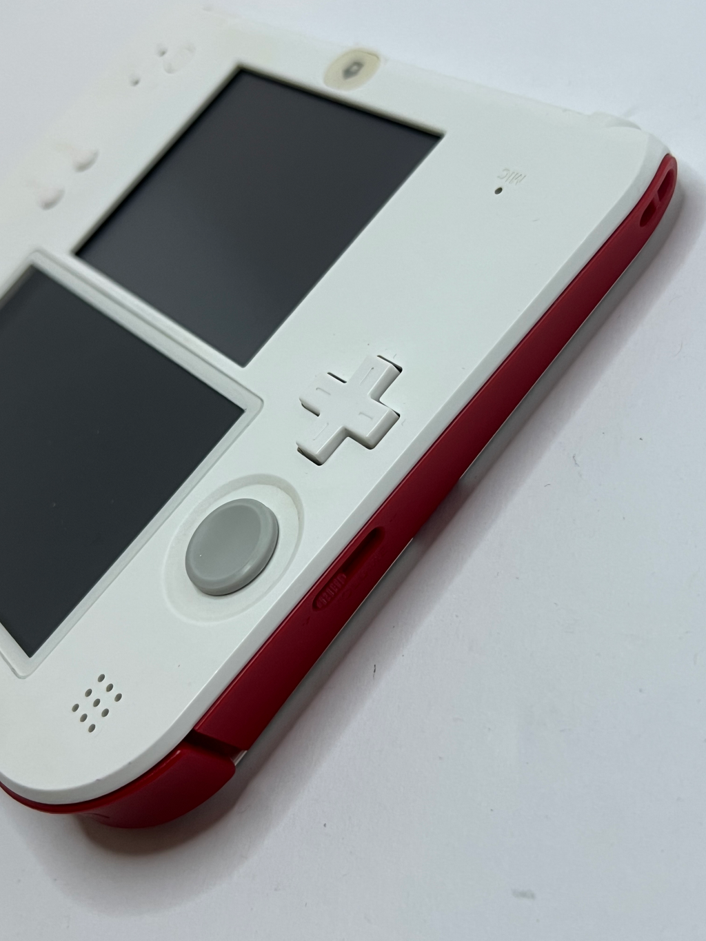 Nintendo 2DS Konsole weiß rot mit 128GB, Pokemon Bank, Poke Mover & vielen Extras