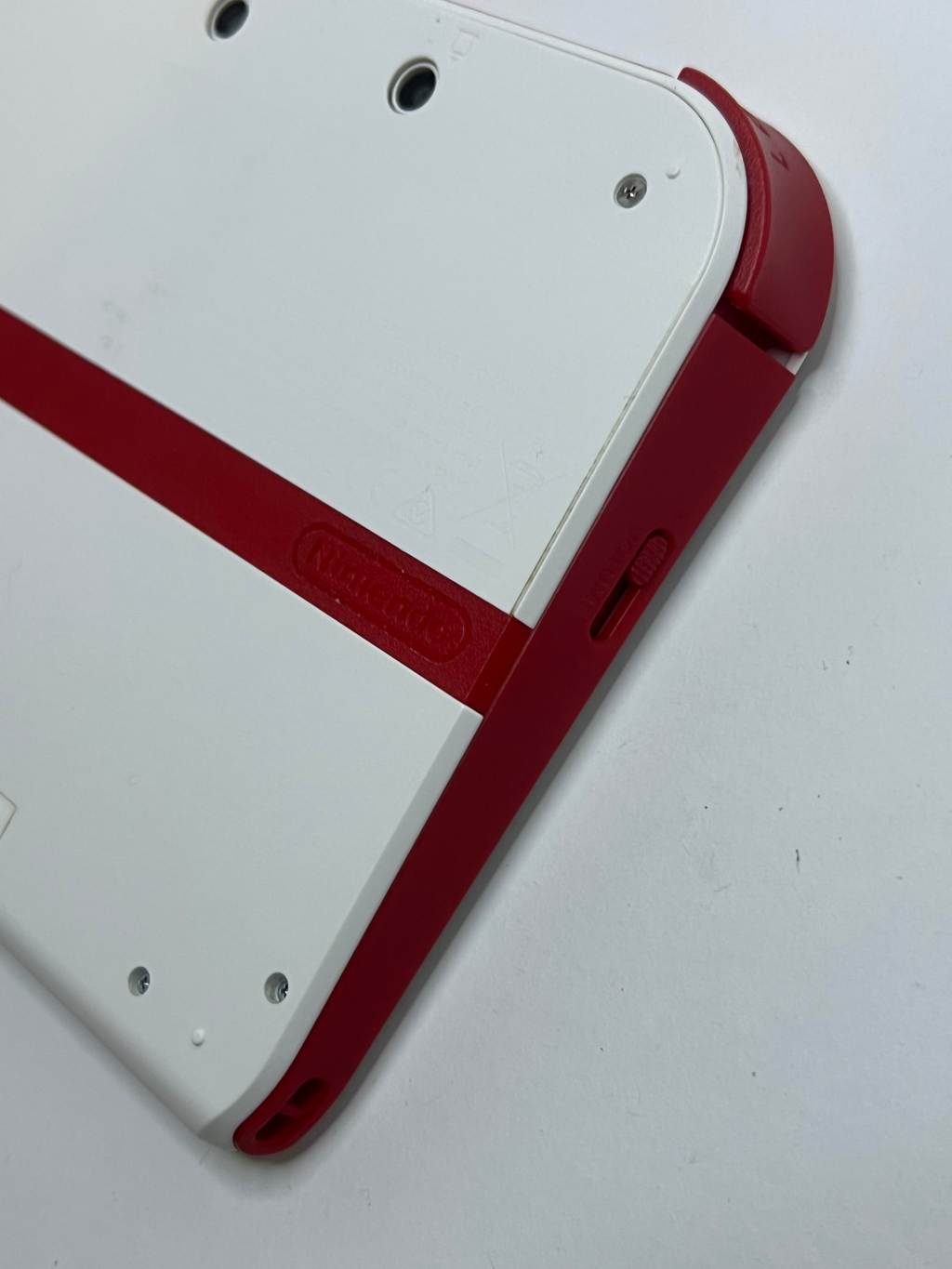Nintendo 2DS Konsole weiß rot mit 128GB, Pokemon Bank, Poke Mover & vielen Extras