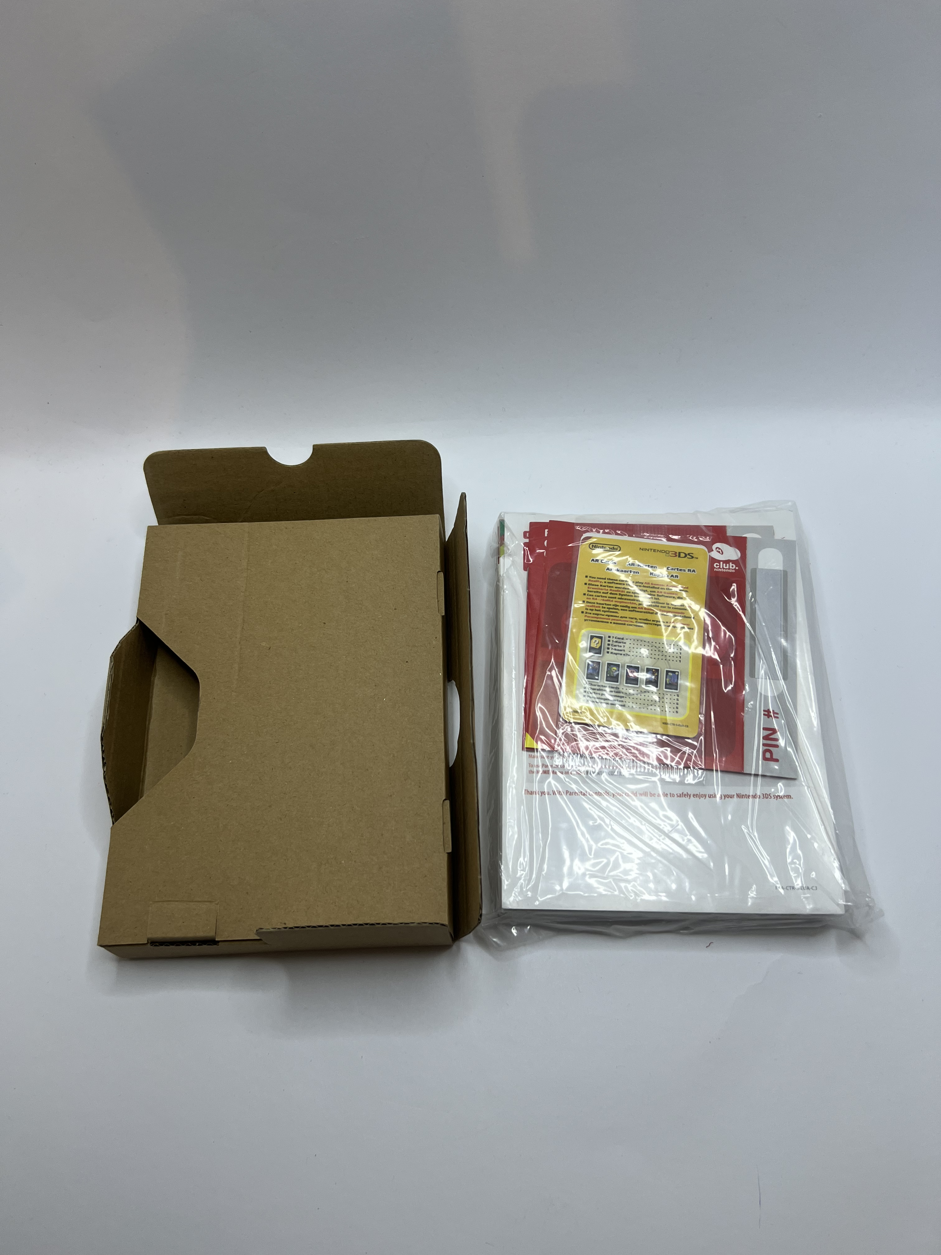 Nintendo 3DS XL Konsole rot CIB mit OVP, 128GB, Pokemon Bank, Poke Mover & vielen Extras