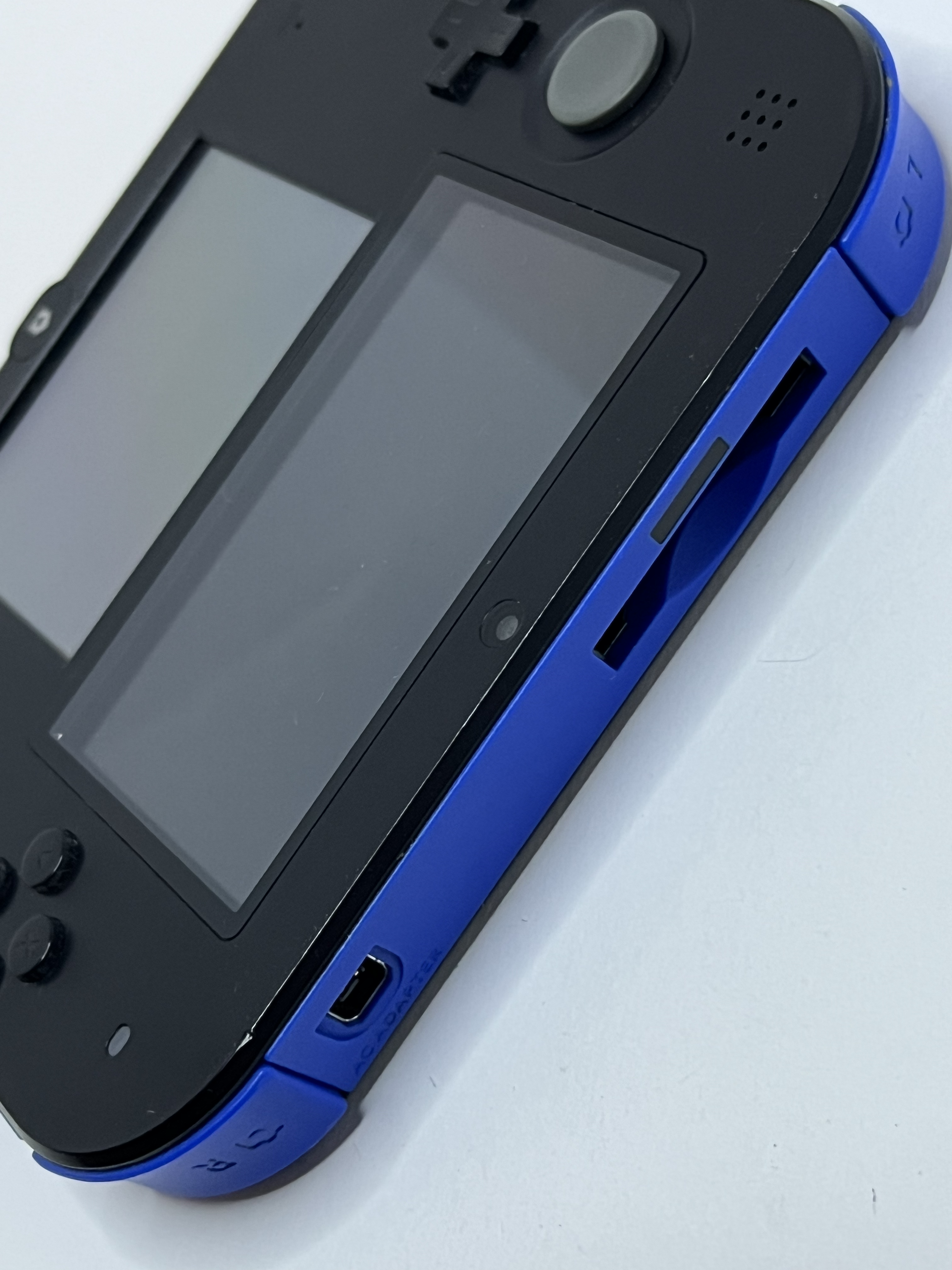 Nintendo 2DS Konsole schwarz blau mit 128GB, Pokemon Bank, Poke Mover & vielen Extras