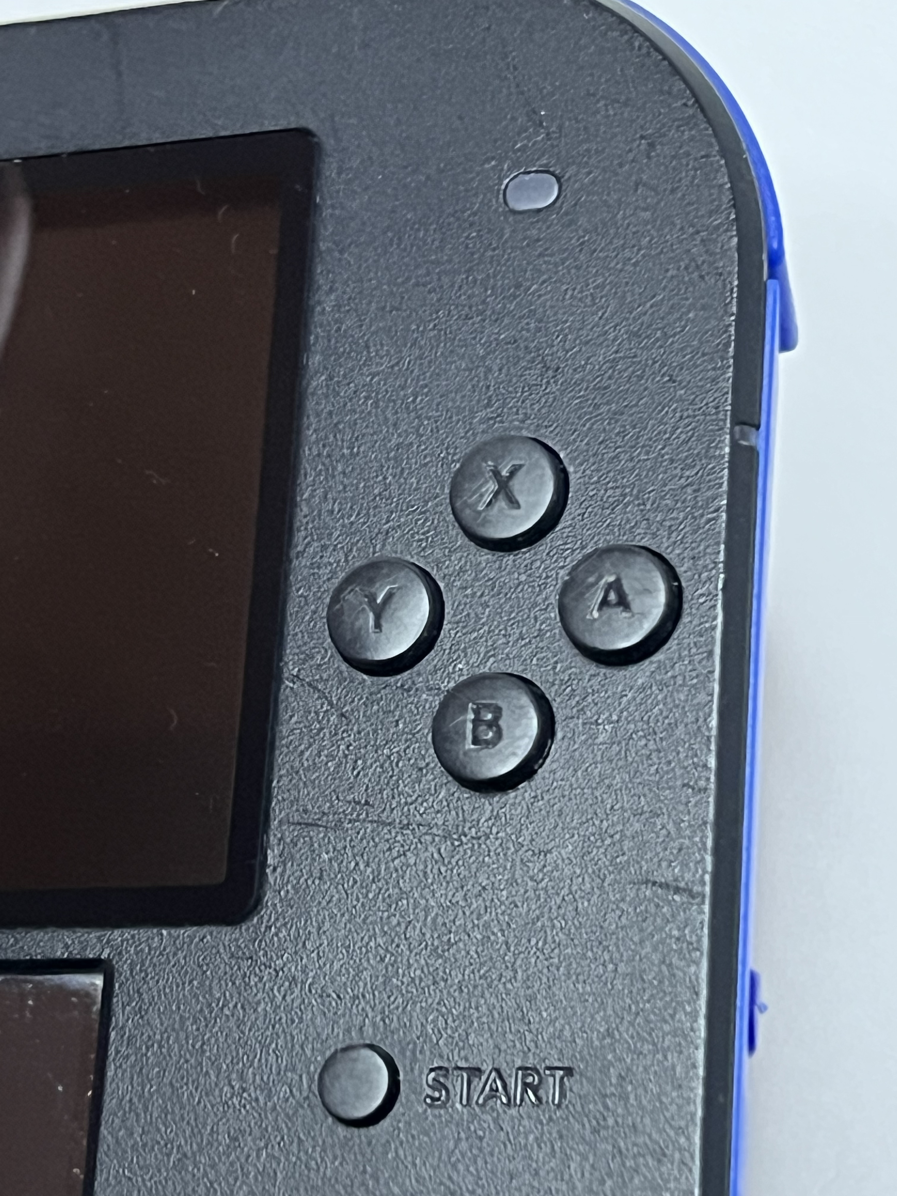 Nintendo 2DS Konsole schwarz blau mit 128GB, Pokemon Bank, Poke Mover & vielen Extras