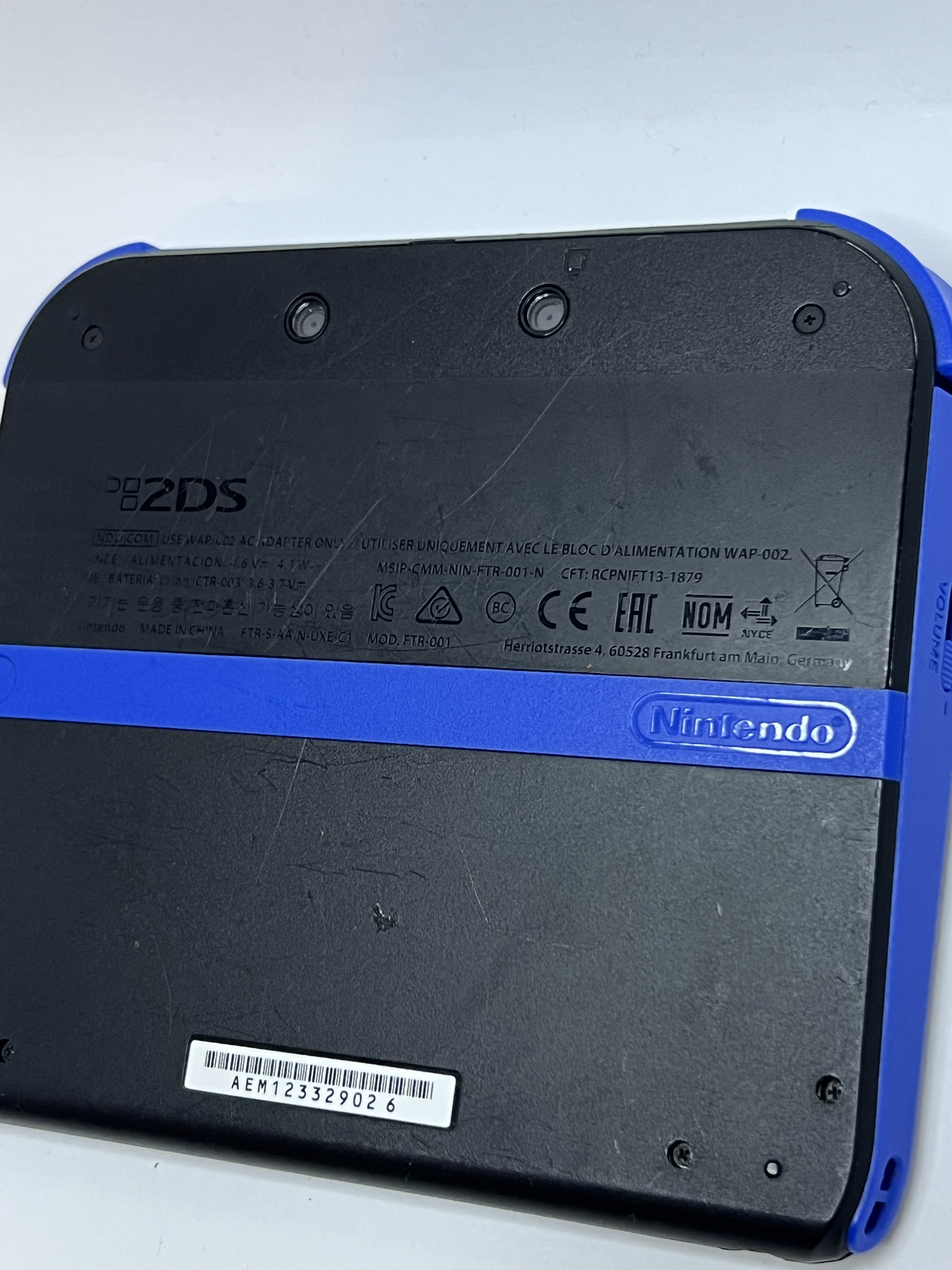 Nintendo 2DS Konsole schwarz blau mit 128GB, Pokemon Bank, Poke Mover & vielen Extras