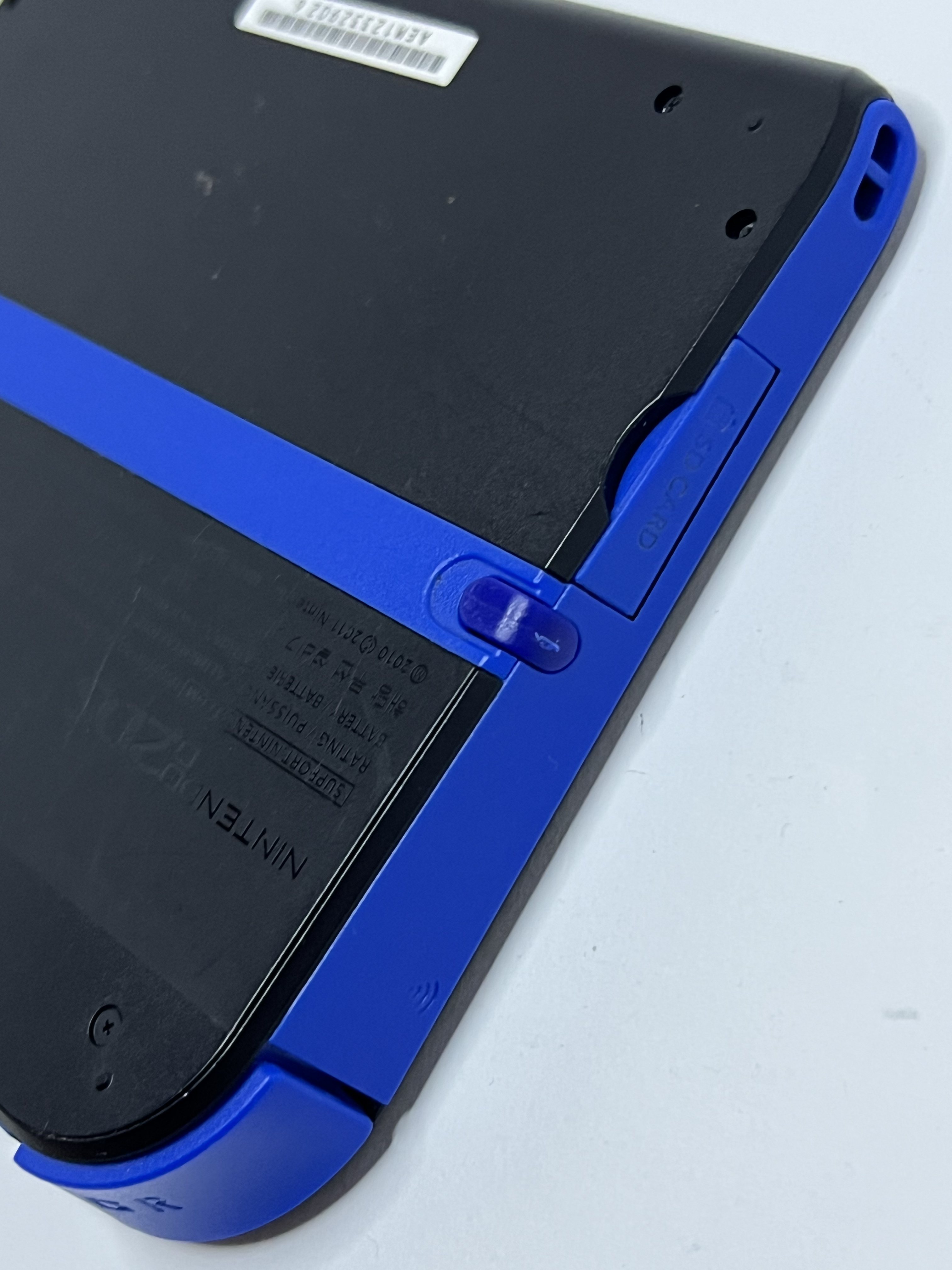 Nintendo 2DS Konsole schwarz blau mit 128GB, Pokemon Bank, Poke Mover & vielen Extras