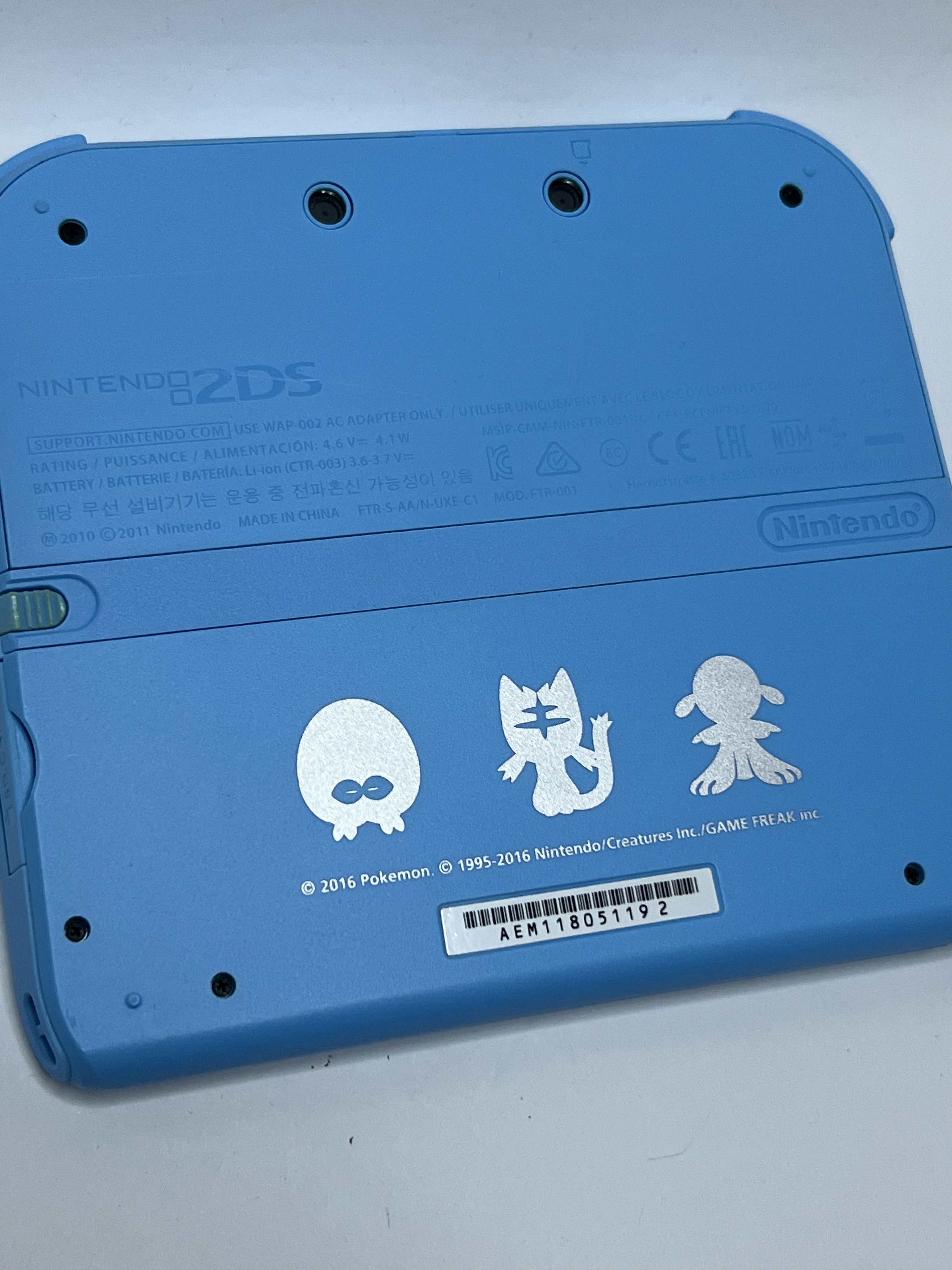 Nintendo 2DS Konsole Pokemon Sonne & Mond Edition mit 128GB, Pokemon Bank, Poke Mover & vielen Extras