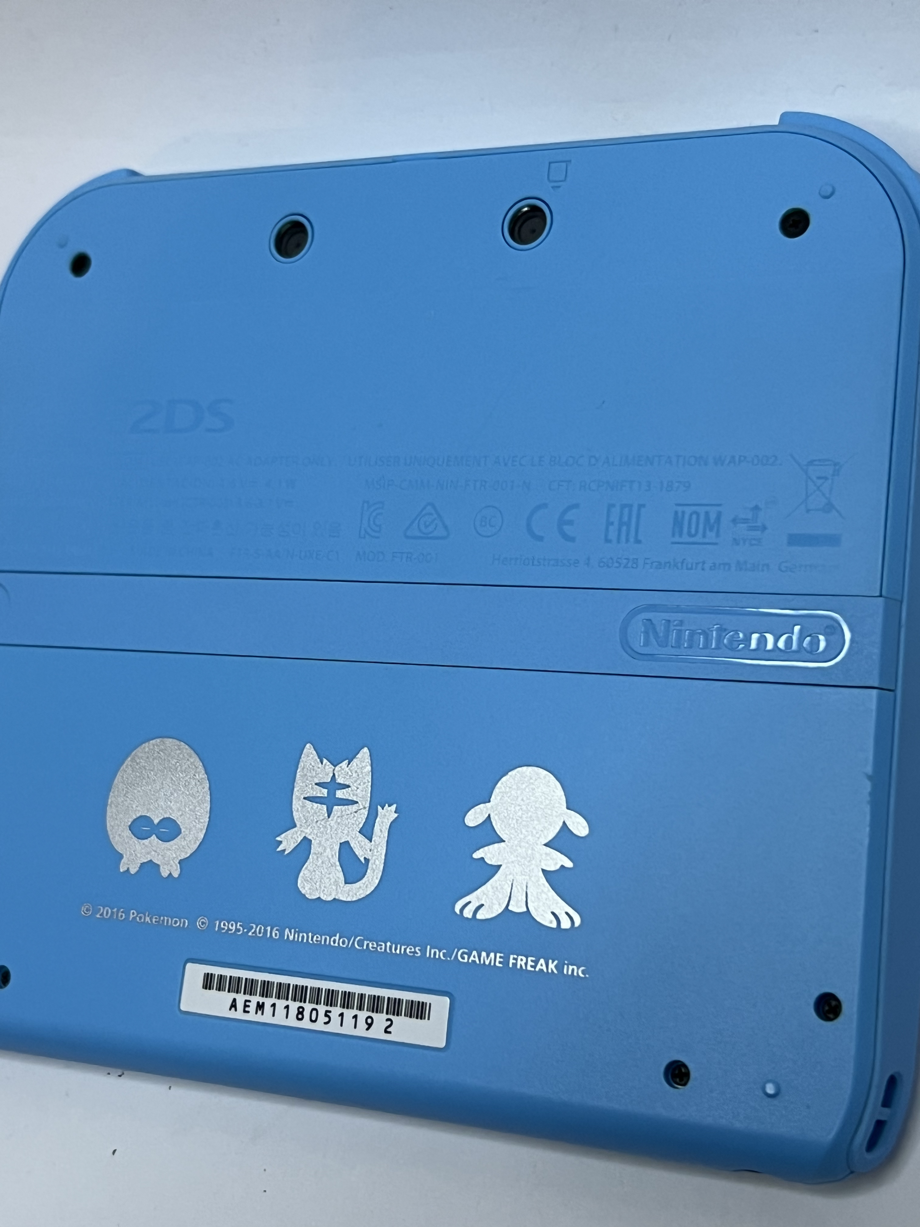 Nintendo 2DS Konsole Pokemon Sonne & Mond Edition mit 128GB, Pokemon Bank, Poke Mover & vielen Extras
