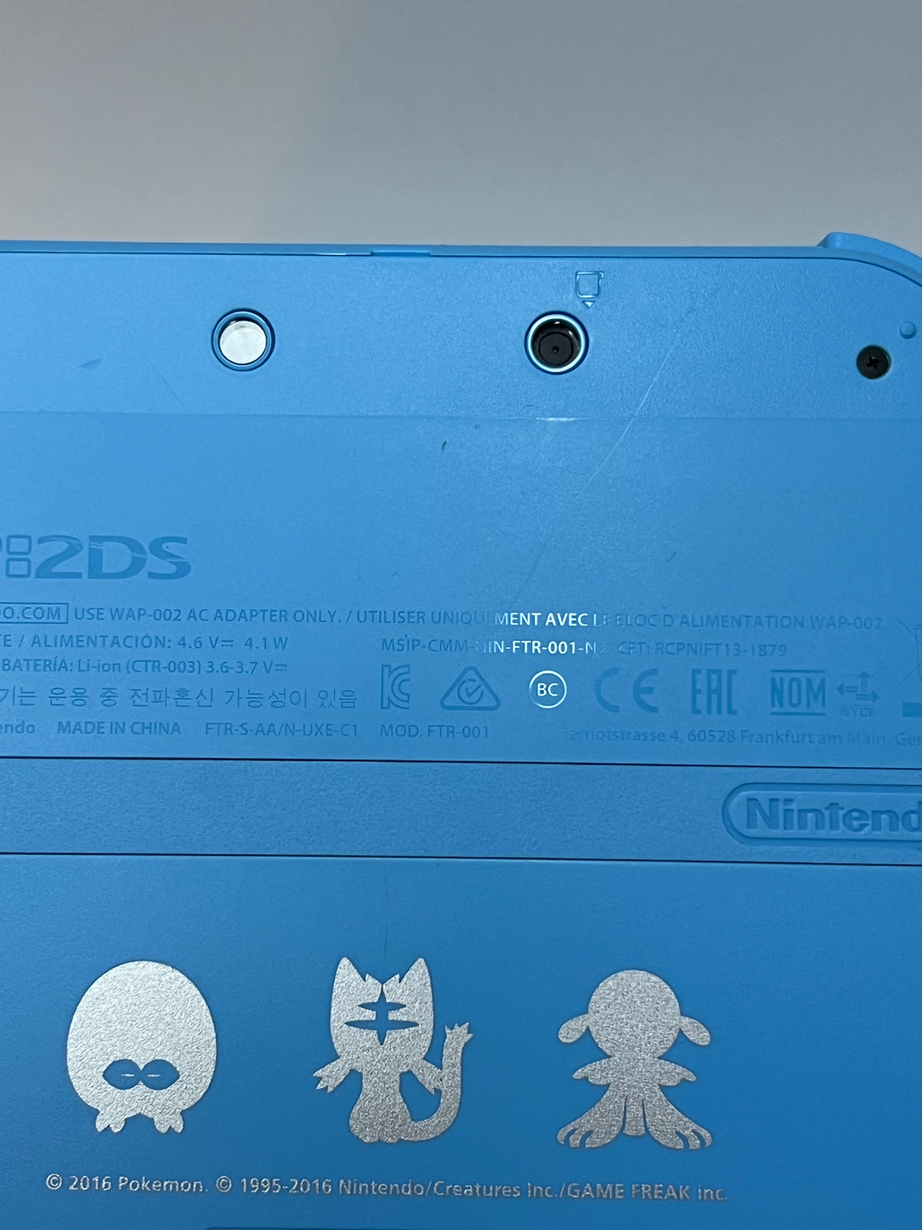 Nintendo 2DS Konsole Pokemon Sonne & Mond Edition mit 128GB, Pokemon Bank, Poke Mover & vielen Extras