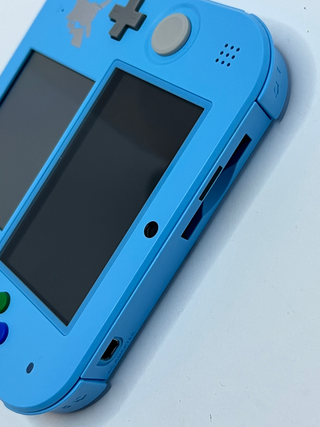 Nintendo 2DS Konsole Pokemon Sonne & Mond Edition mit 128GB, Pokemon Bank, Poke Mover & vielen Extras