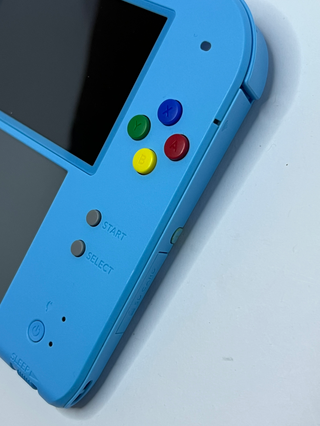 Nintendo 2DS Konsole Pokemon Sonne & Mond Edition mit 128GB, Pokemon Bank, Poke Mover & vielen Extras