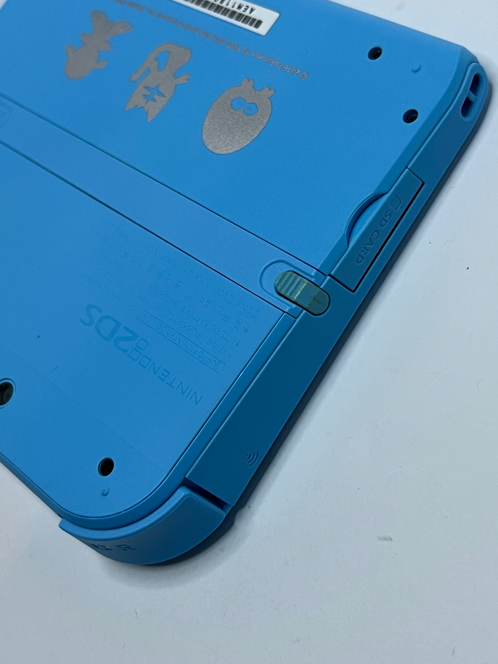 Nintendo 2DS Konsole Pokemon Sonne & Mond Edition mit 128GB, Pokemon Bank, Poke Mover & vielen Extras