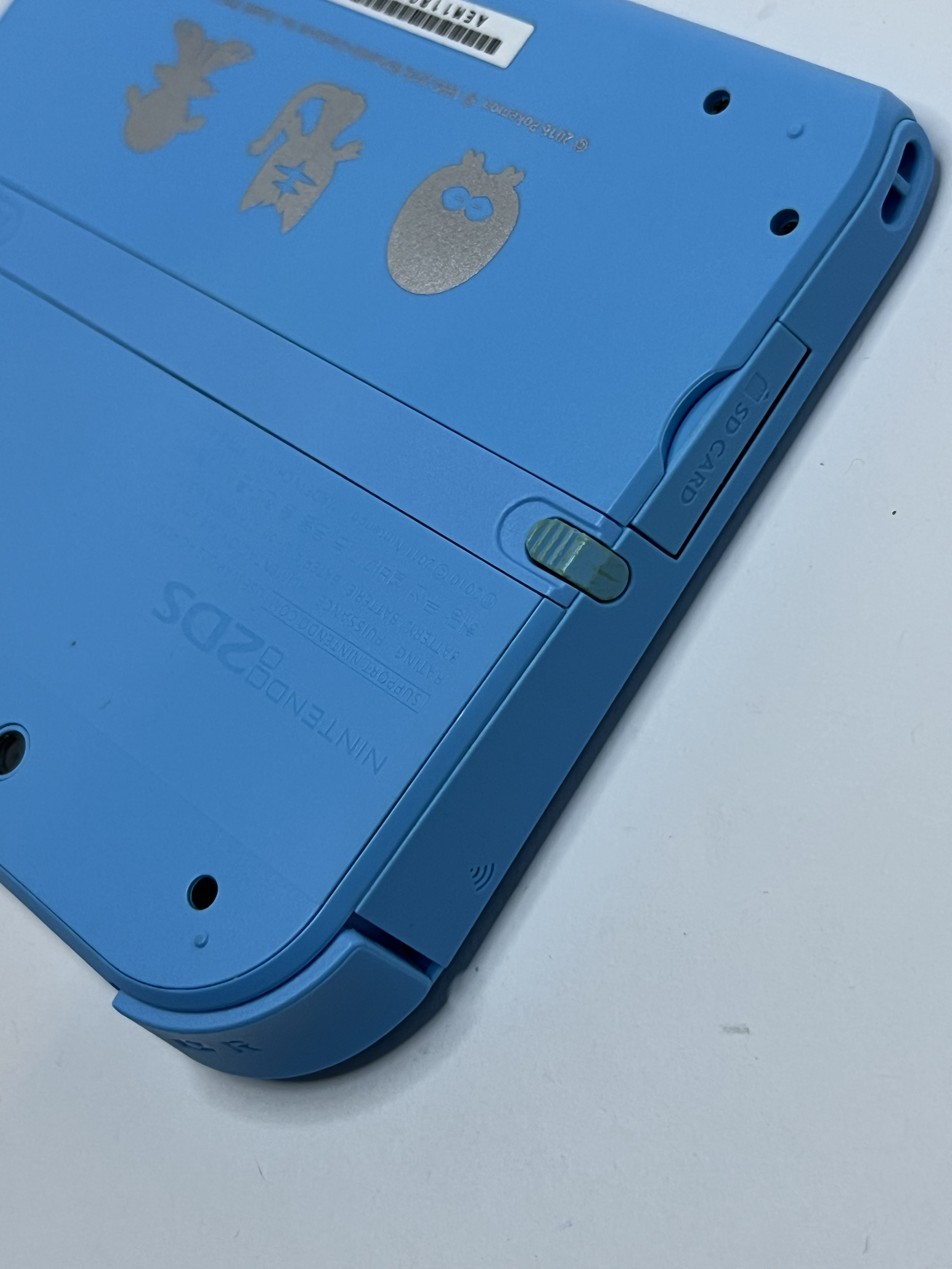 Nintendo 2DS Konsole Pokemon Sonne & Mond Edition mit 128GB, Pokemon Bank, Poke Mover & vielen Extras