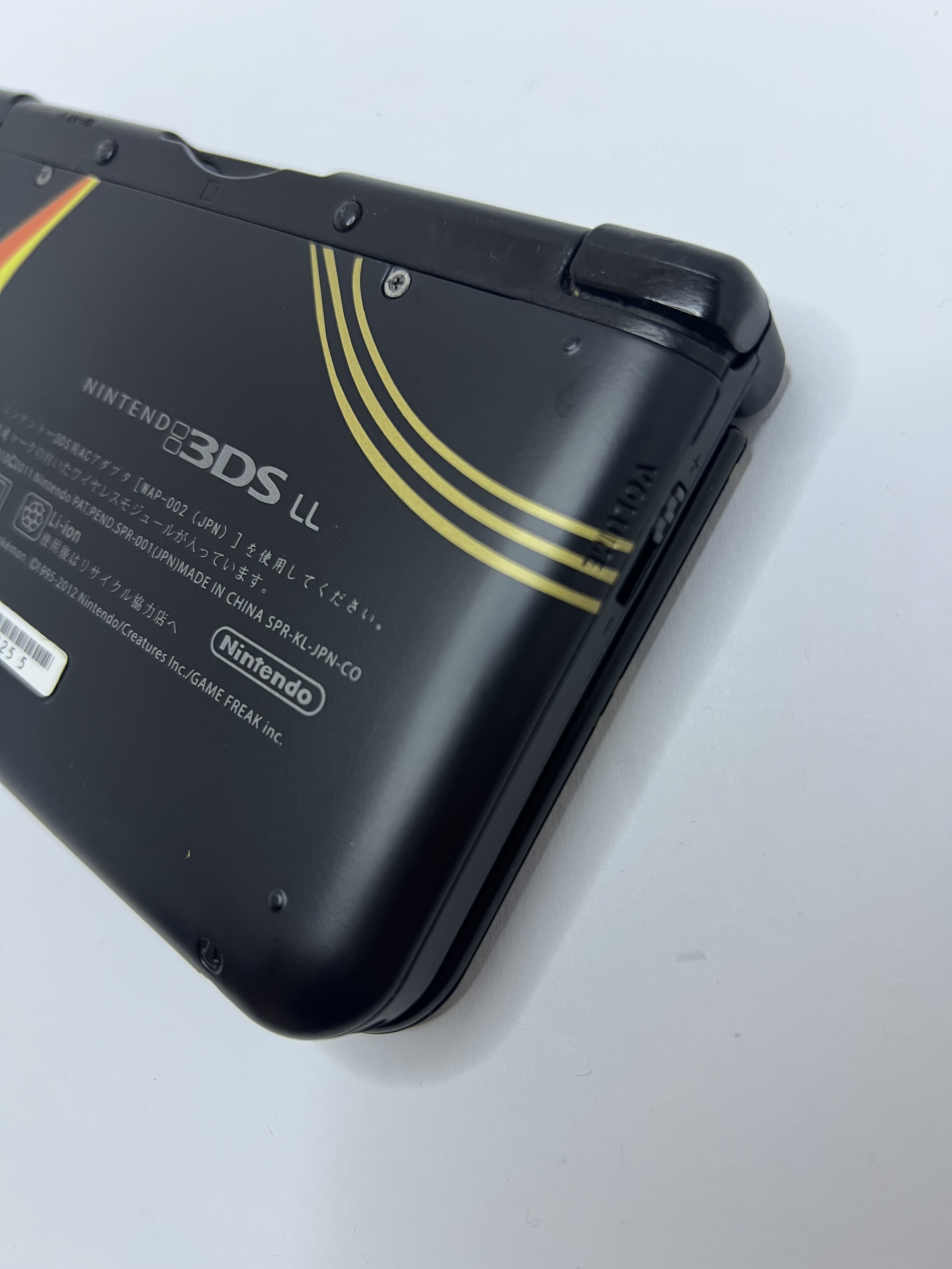 Nintendo 3DS XL Konsole Glurak Edition mit 128GB, Pokemon Bank, Poke Mover & vielen Extras