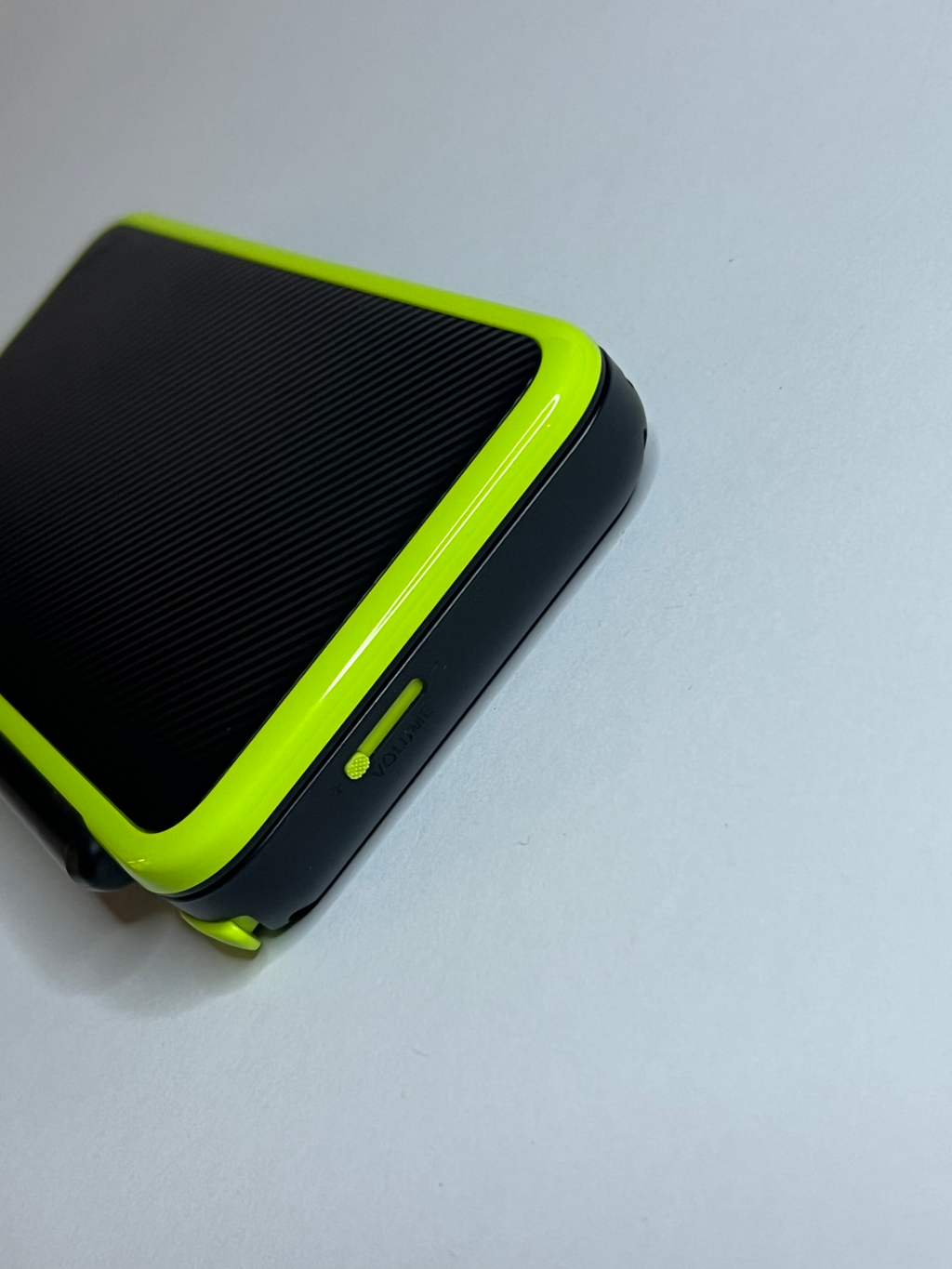 New Nintendo 2DS XL Konsole neon grün mit 128GB, Pokemon Bank, Poke Mover & vielen Extras