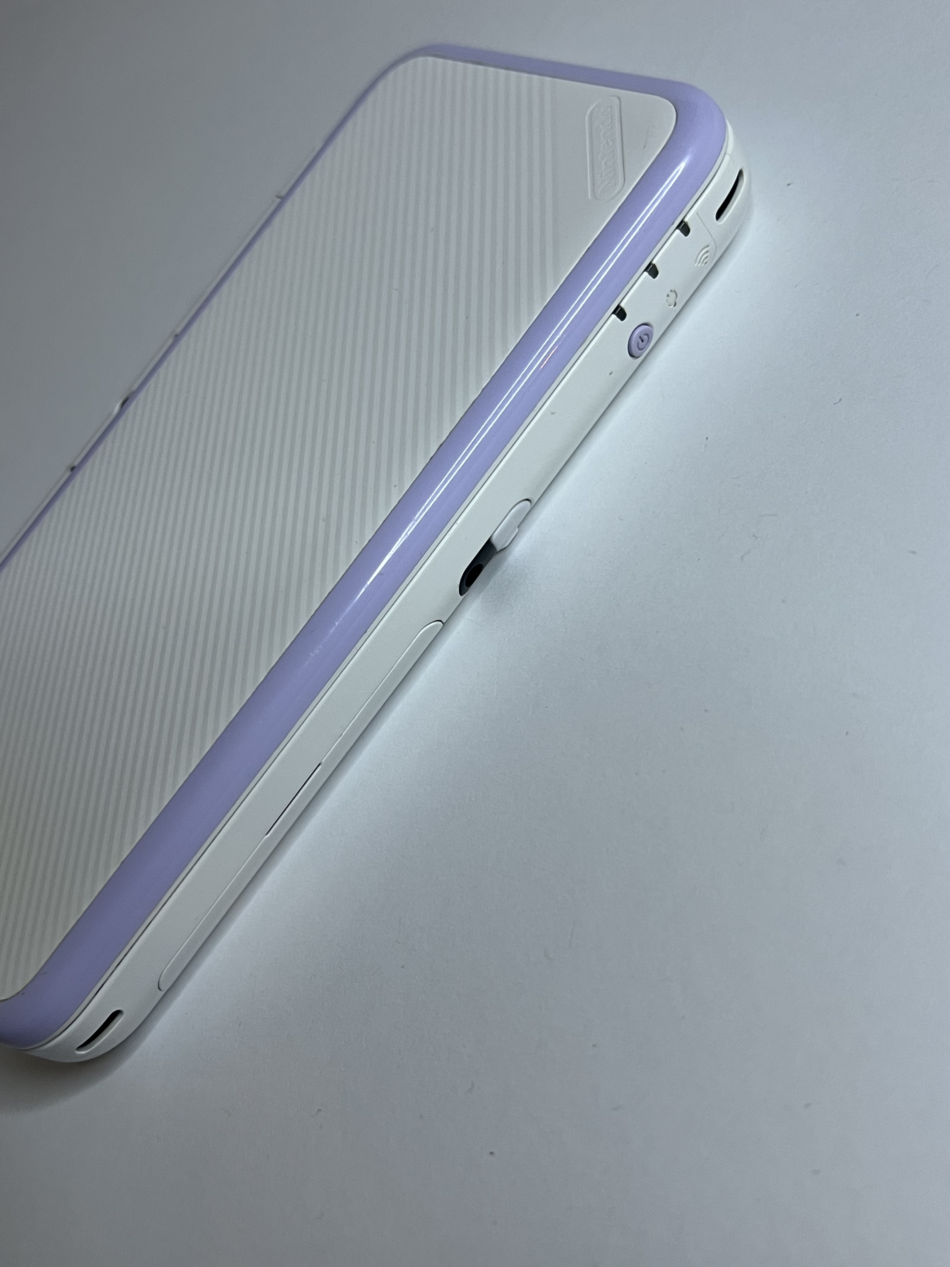 New Nintendo 2DS XL Konsole violett lavendel lila mit 128GB, Pokemon Bank, Poke Mover & vielen Extras