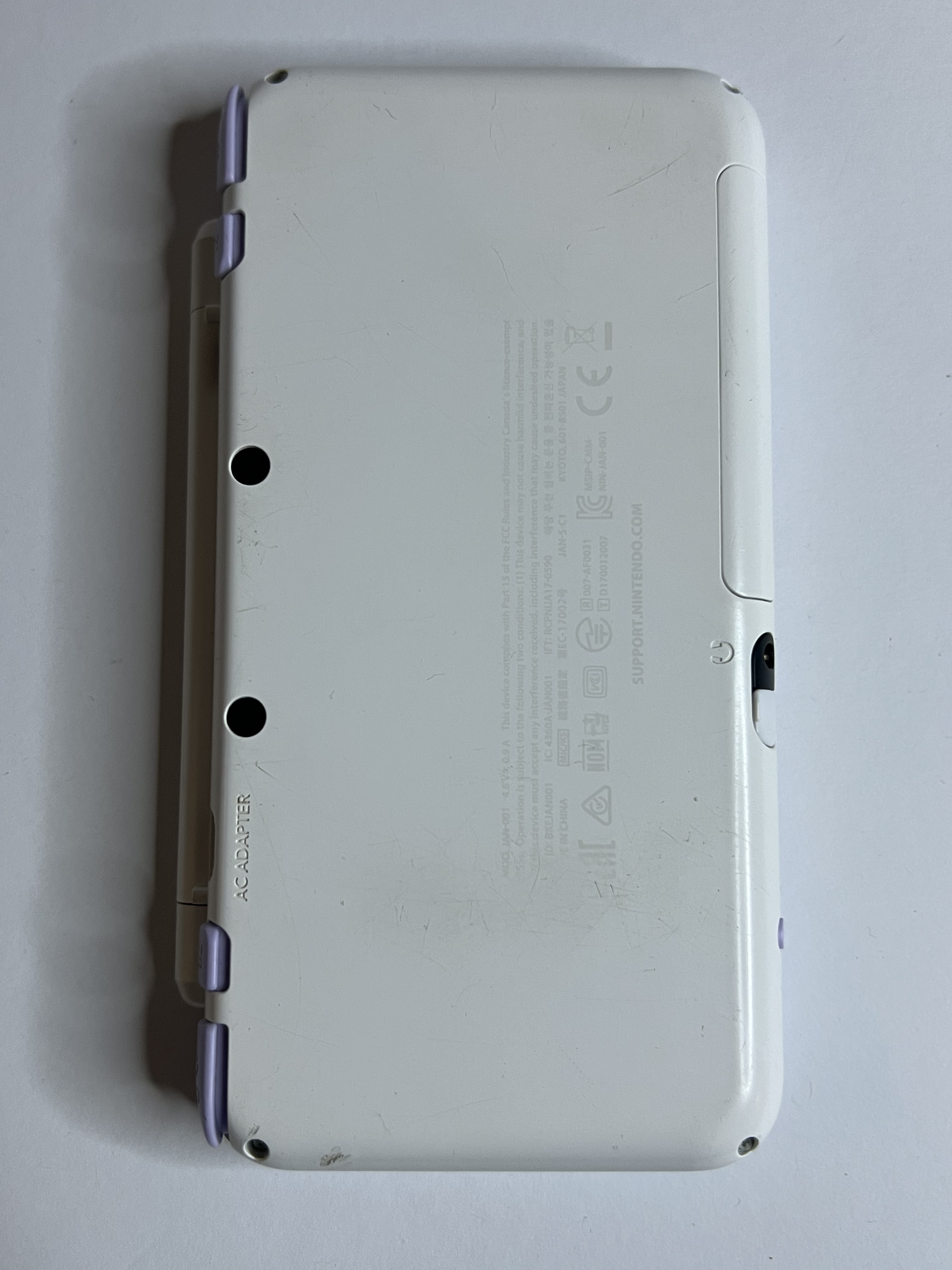 New Nintendo 2DS XL Konsole violett lavendel lila mit 128GB, Pokemon Bank, Poke Mover & vielen Extras