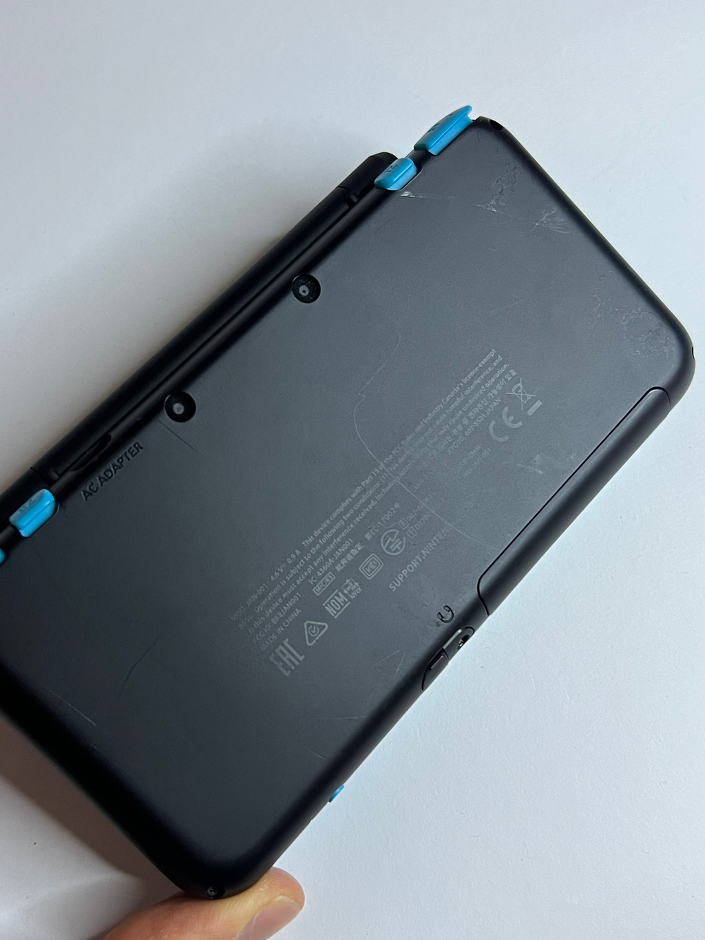 New Nintendo 2DS XL Konsole neon blau mit 128GB, Pokemon Bank, Poke Mover & vielen Extras