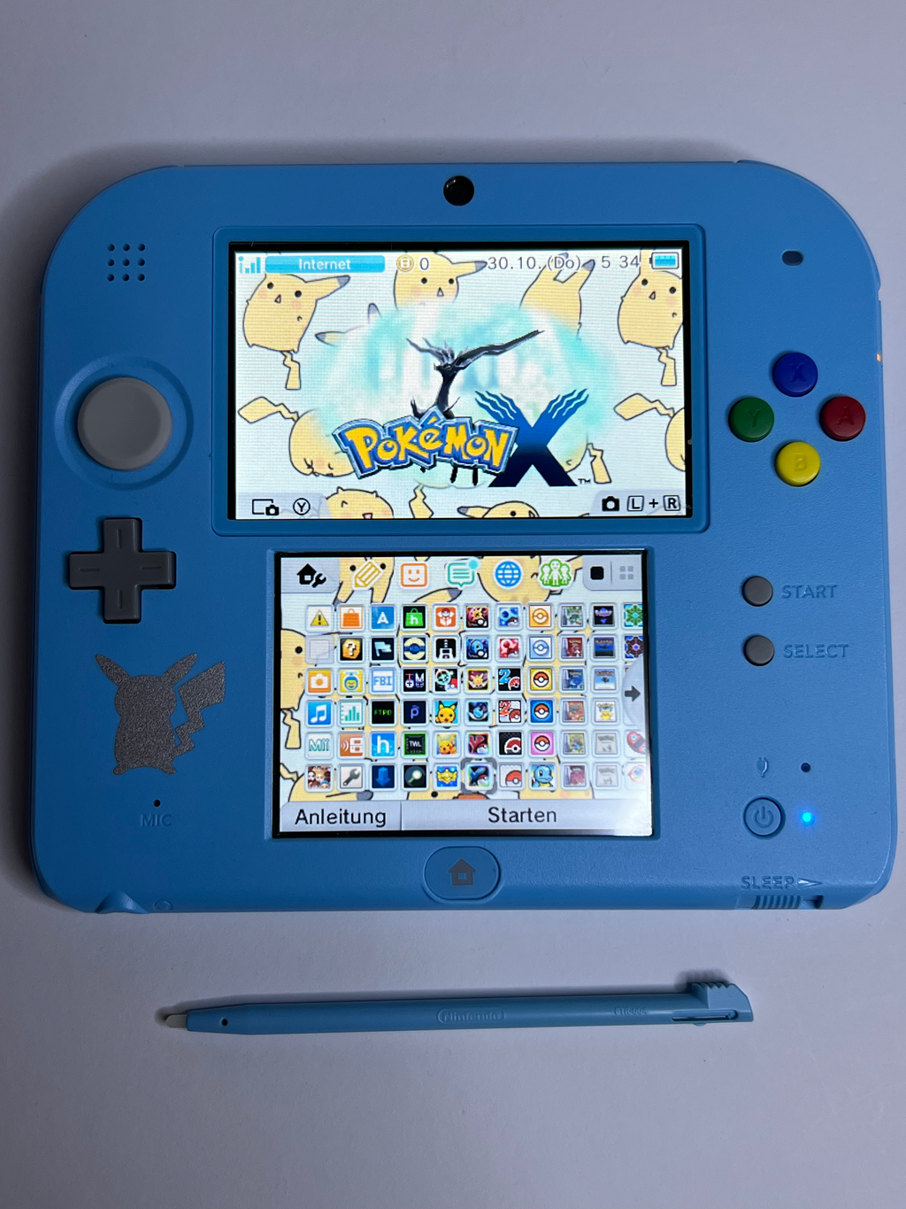 Nintendo 2DS Konsole Pokemon Sonne & Mond Edition mit 128GB, Pokemon Bank, Poke Mover & vielen Extras