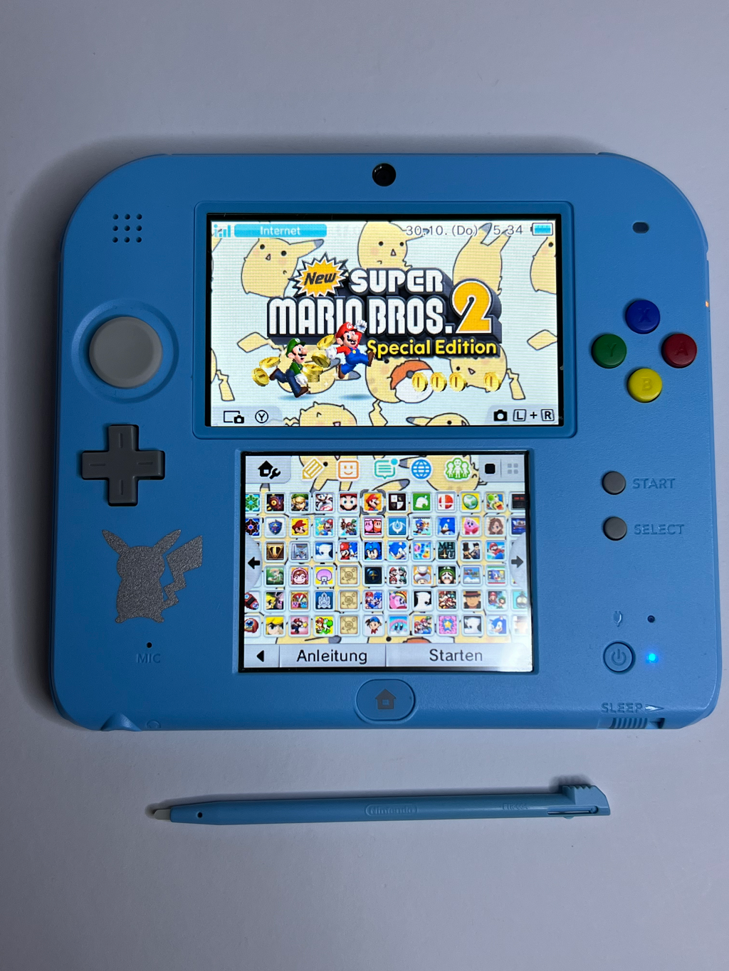 Nintendo 2DS Konsole Pokemon Sonne & Mond Edition mit 128GB, Pokemon Bank, Poke Mover & vielen Extras